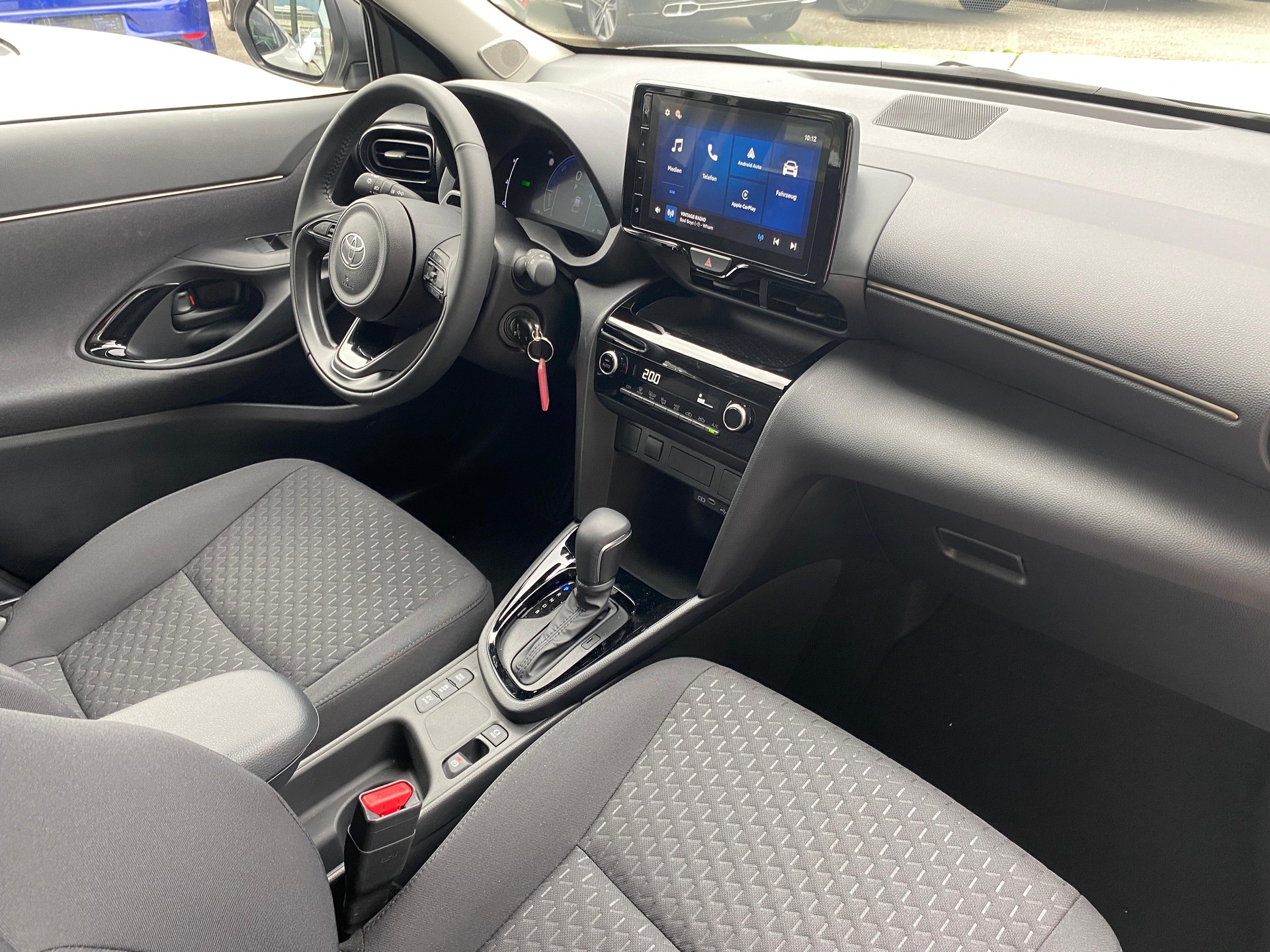 TOYOTA Yaris Cross 1.5 VVT-i HSD Comfort-image-6