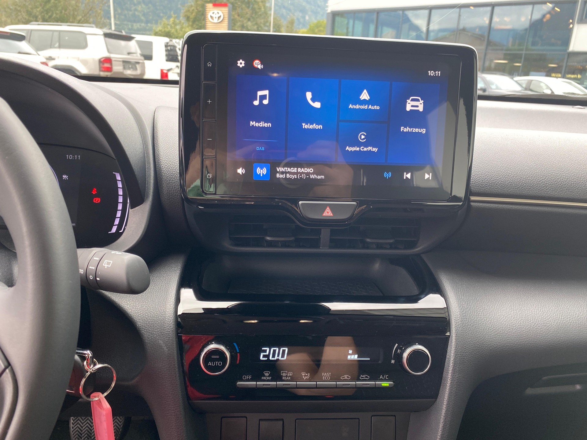 TOYOTA Yaris Cross 1.5 VVT-i HSD Comfort-image-12