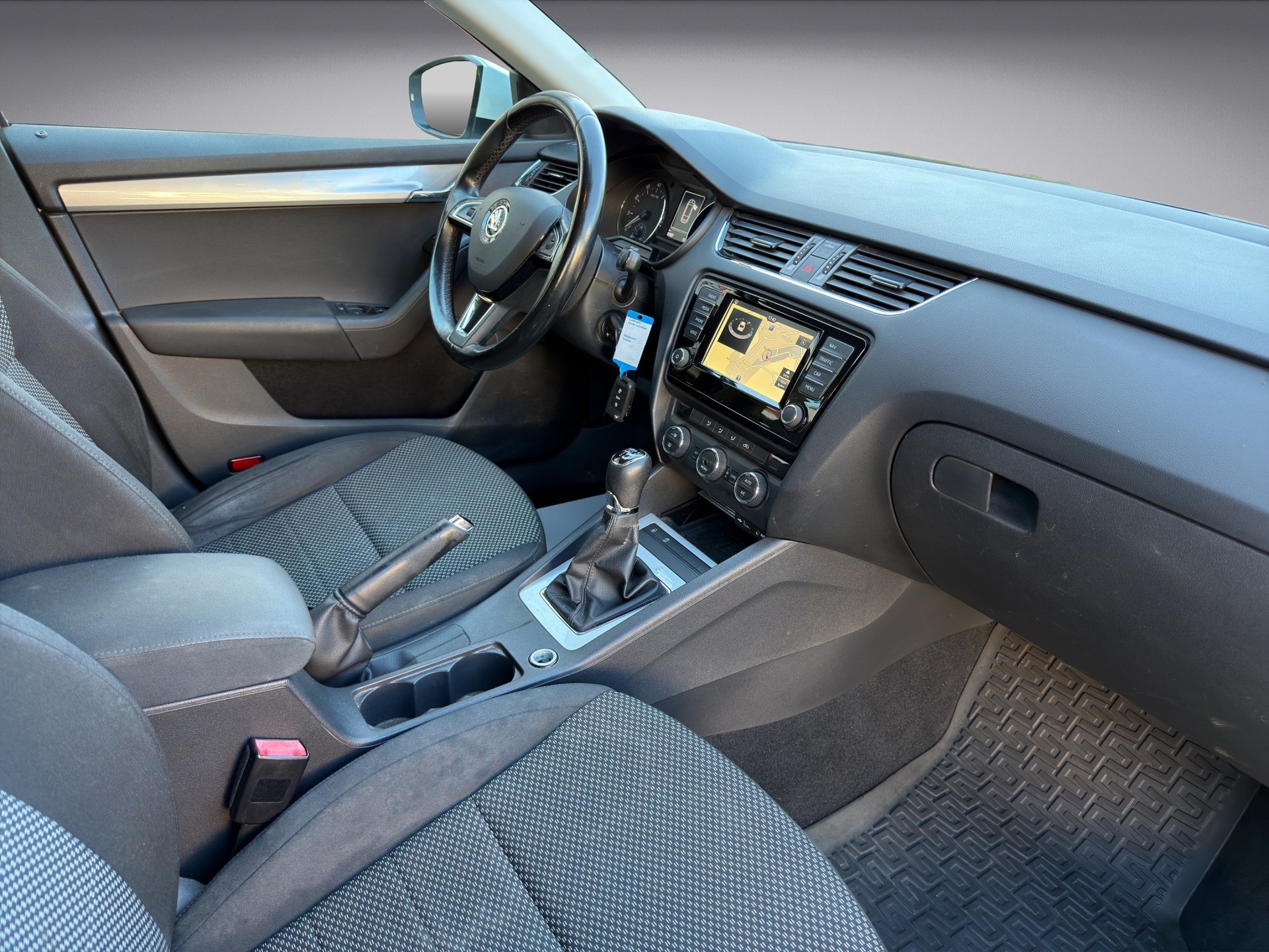 SKODA Octavia Combi 1.4 TSI G-tec Style CNG-image-11