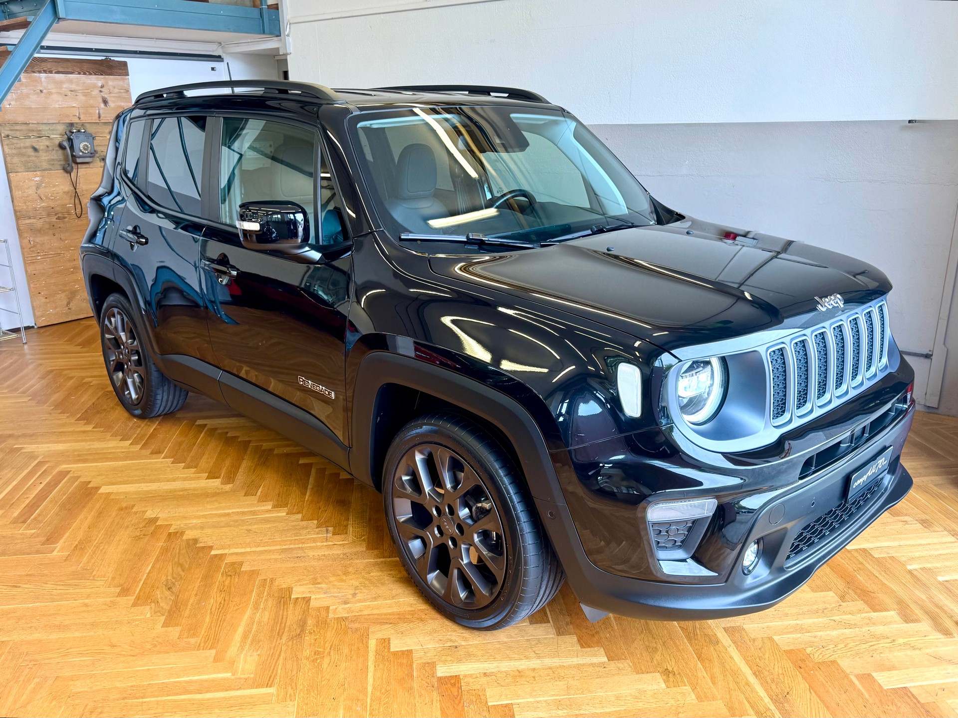 JEEP Renegade 1.5 MHEV Swiss Limited Plus-image-3