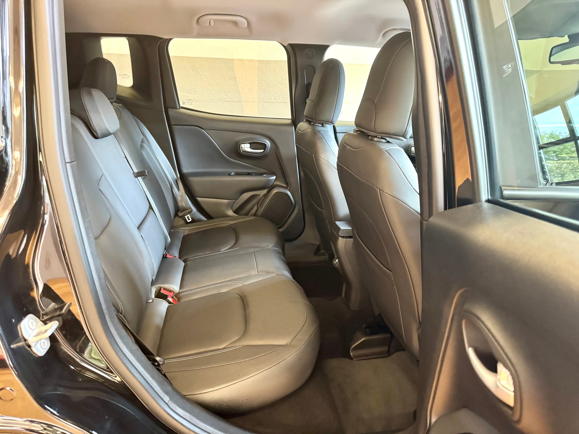 JEEP Renegade 1.5 MHEV Swiss Limited Plus-image-19