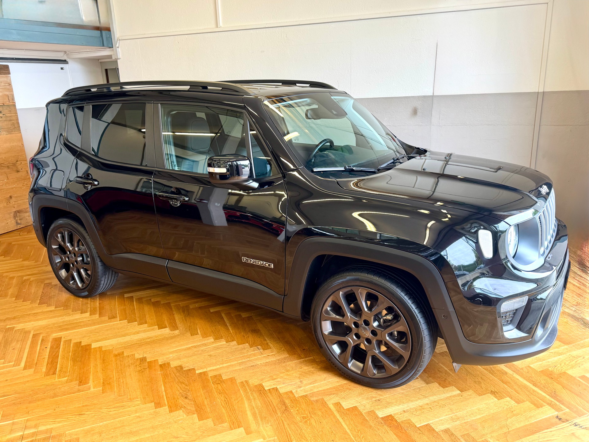 JEEP Renegade 1.5 MHEV Swiss Limited Plus-image-4