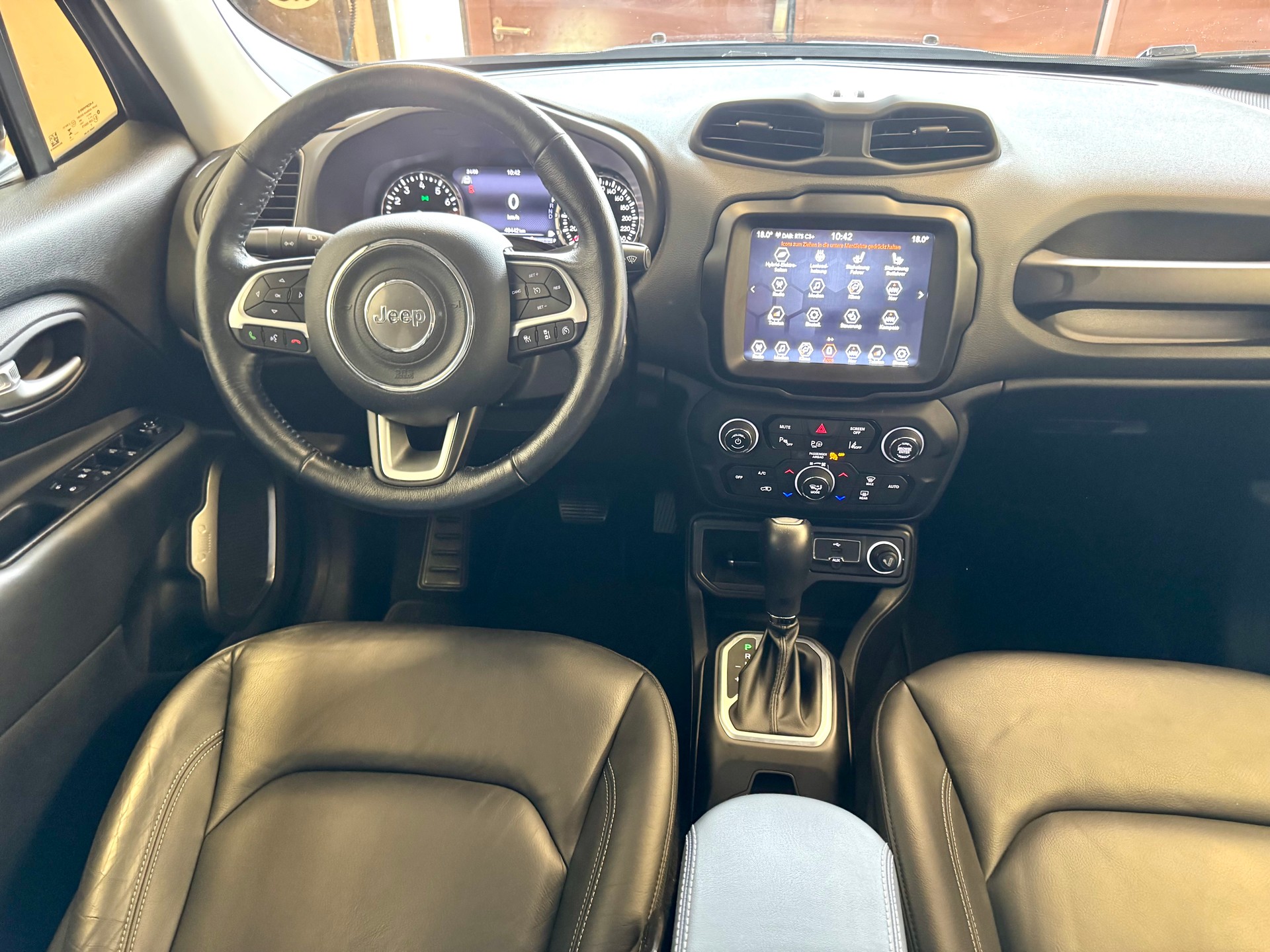 JEEP Renegade 1.5 MHEV Swiss Limited Plus-image-22