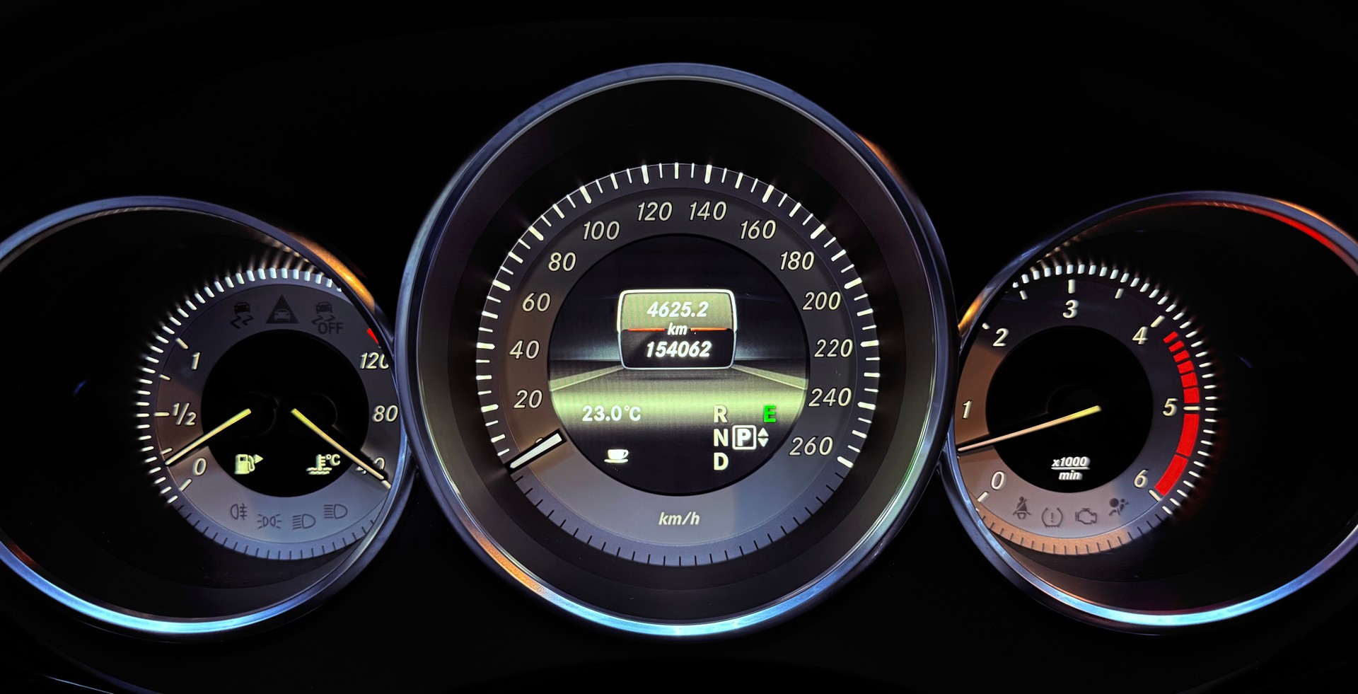 MERCEDES-BENZ CLS 350 CDI 7G-Tronic AMG Line-image-17
