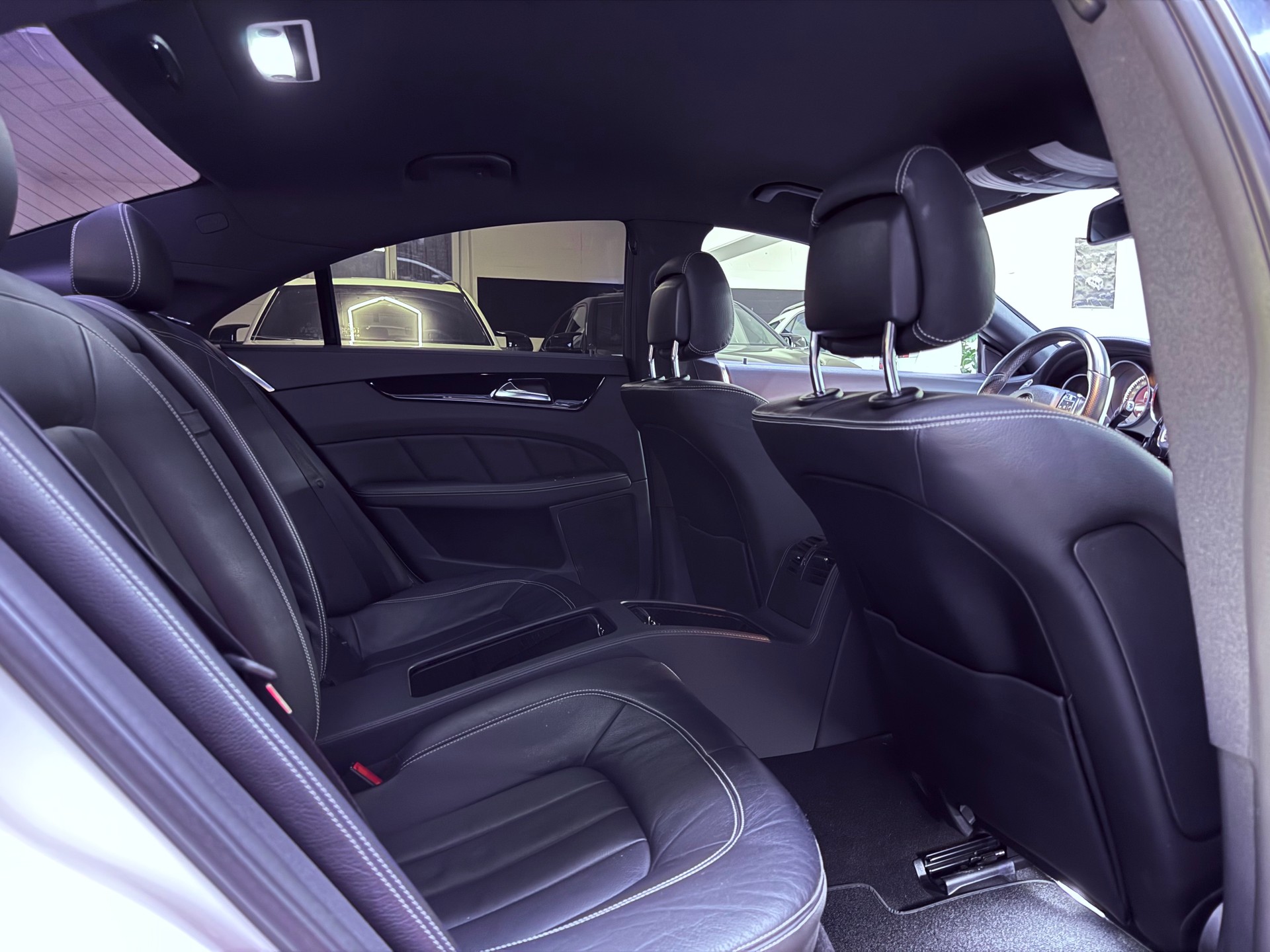 MERCEDES-BENZ CLS 350 CDI 7G-Tronic AMG Line-image-28