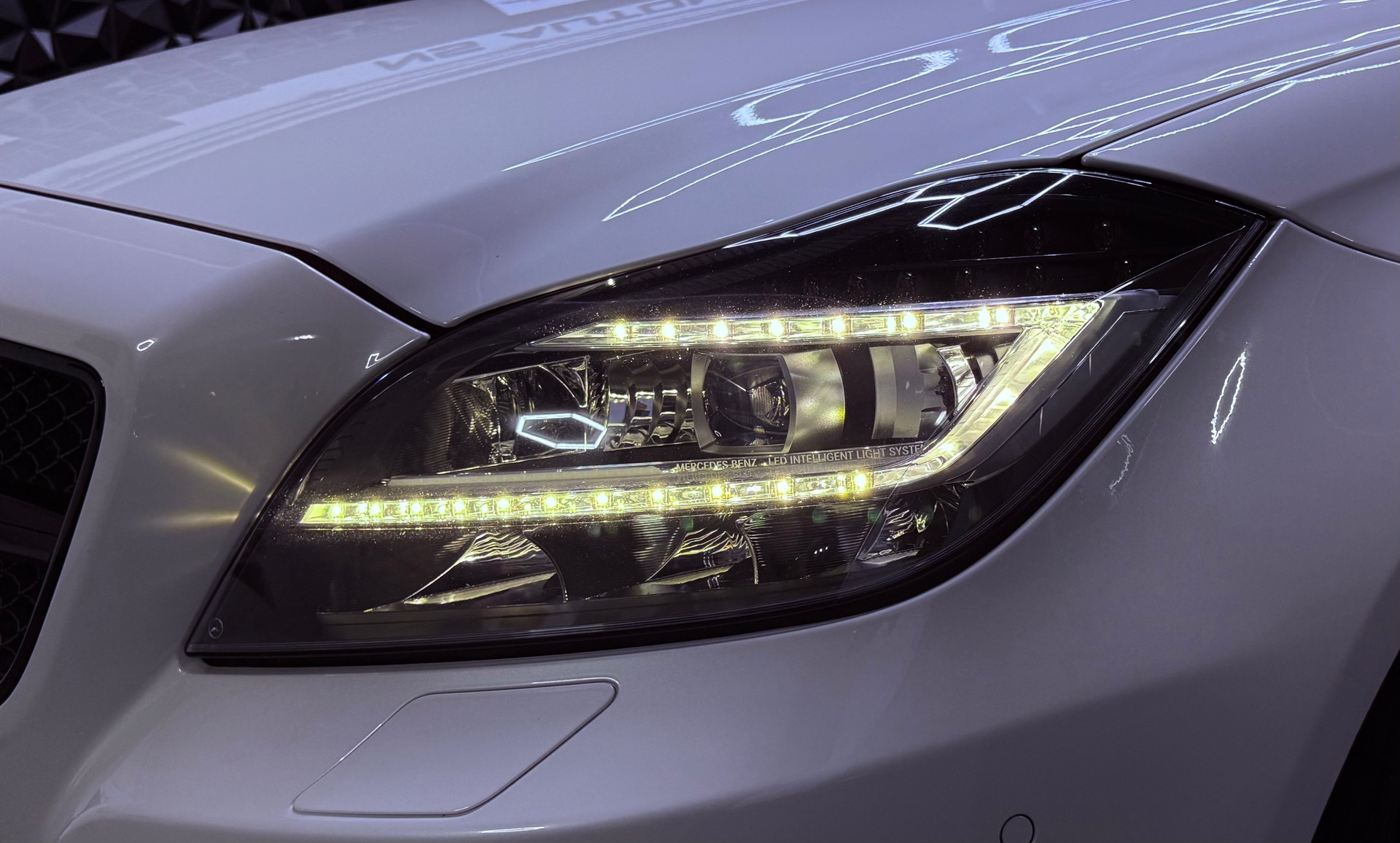 MERCEDES-BENZ CLS 350 CDI 7G-Tronic AMG Line-image-8