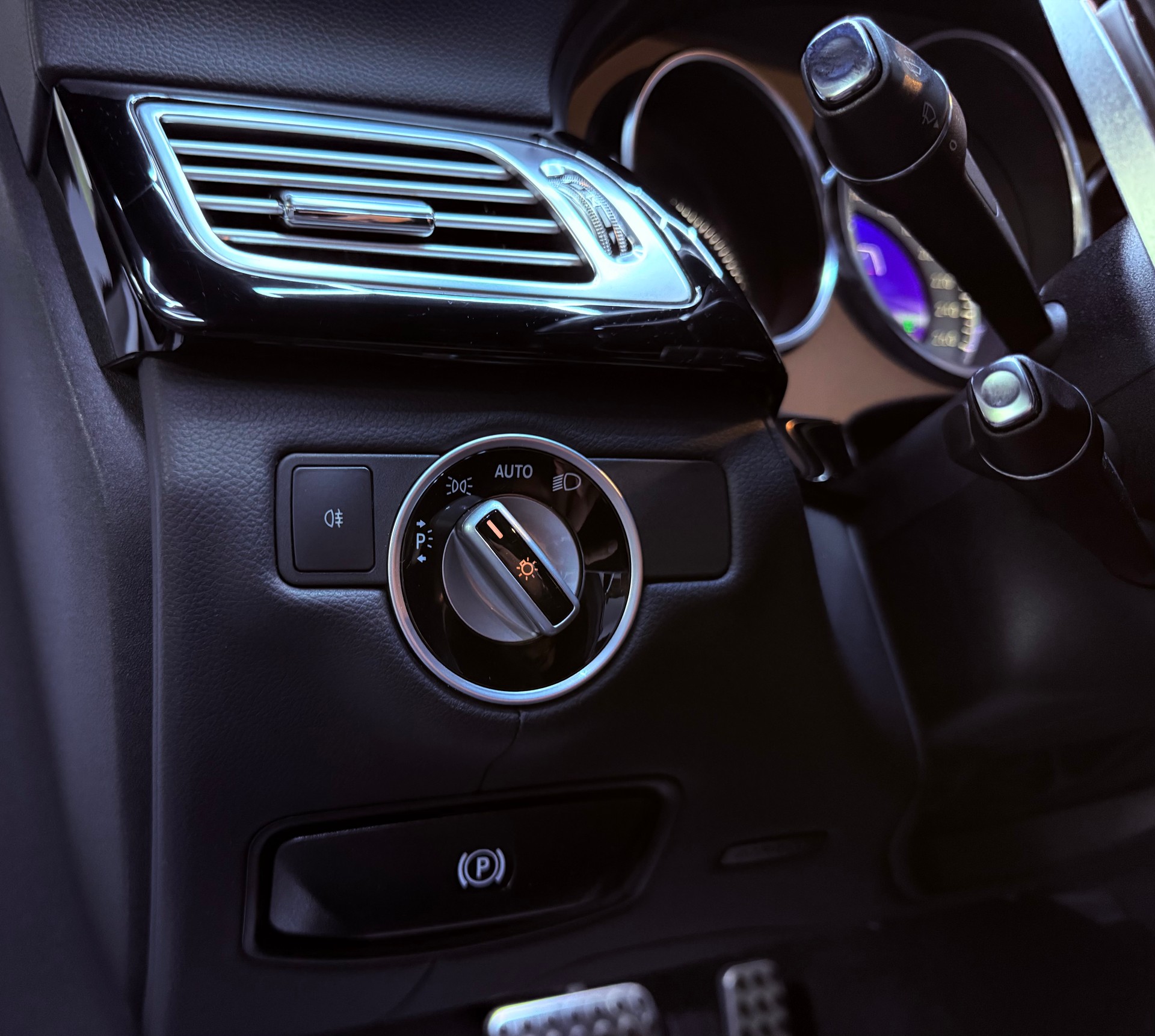 MERCEDES-BENZ CLS 350 CDI 7G-Tronic AMG Line-image-21