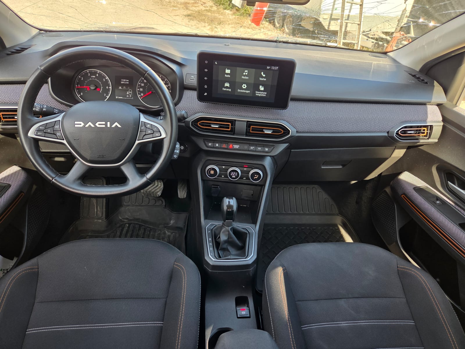 DACIA Sandero Stepway TCe 90 Expression CVT-image-10