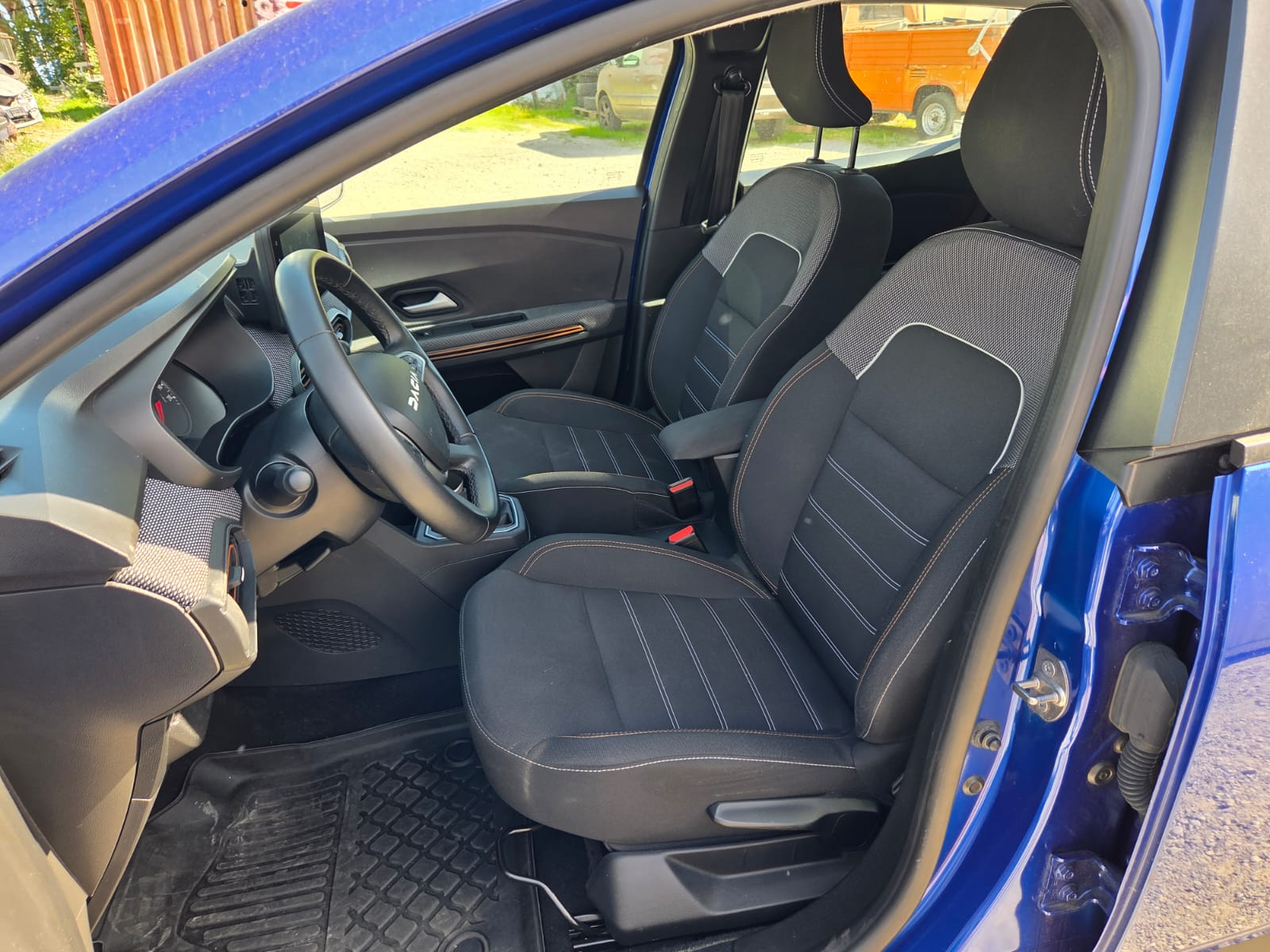 DACIA Sandero Stepway TCe 90 Expression CVT-image-11