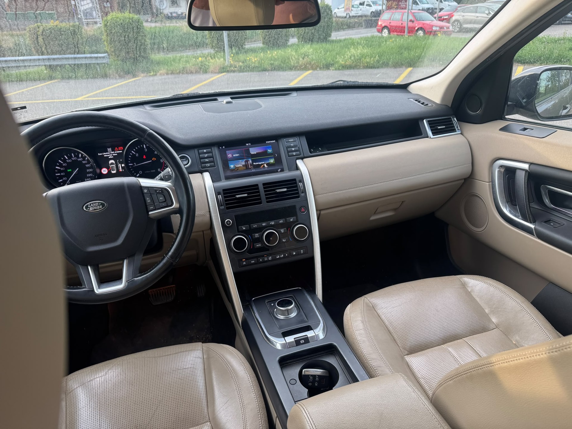 LAND ROVER Discovery Sport 2.0 TD4 SE AT9-image-14