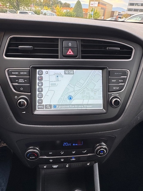 HYUNDAI i20 Active 1.0 T-GDi Amplia DCT-image-18