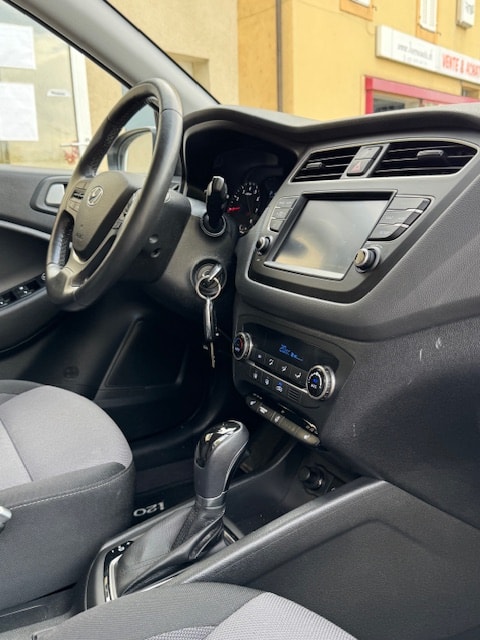 HYUNDAI i20 Active 1.0 T-GDi Amplia DCT-image-7