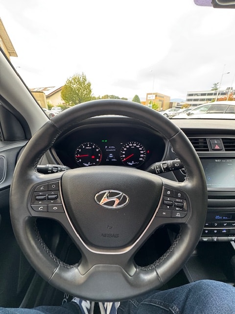 HYUNDAI i20 Active 1.0 T-GDi Amplia DCT-image-8