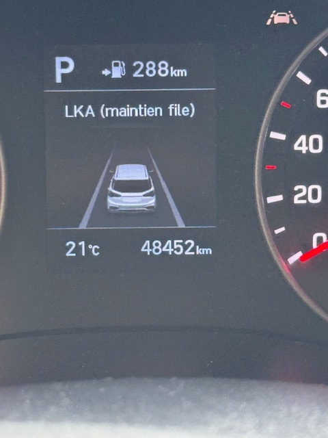 HYUNDAI i20 Active 1.0 T-GDi Amplia DCT-image-10