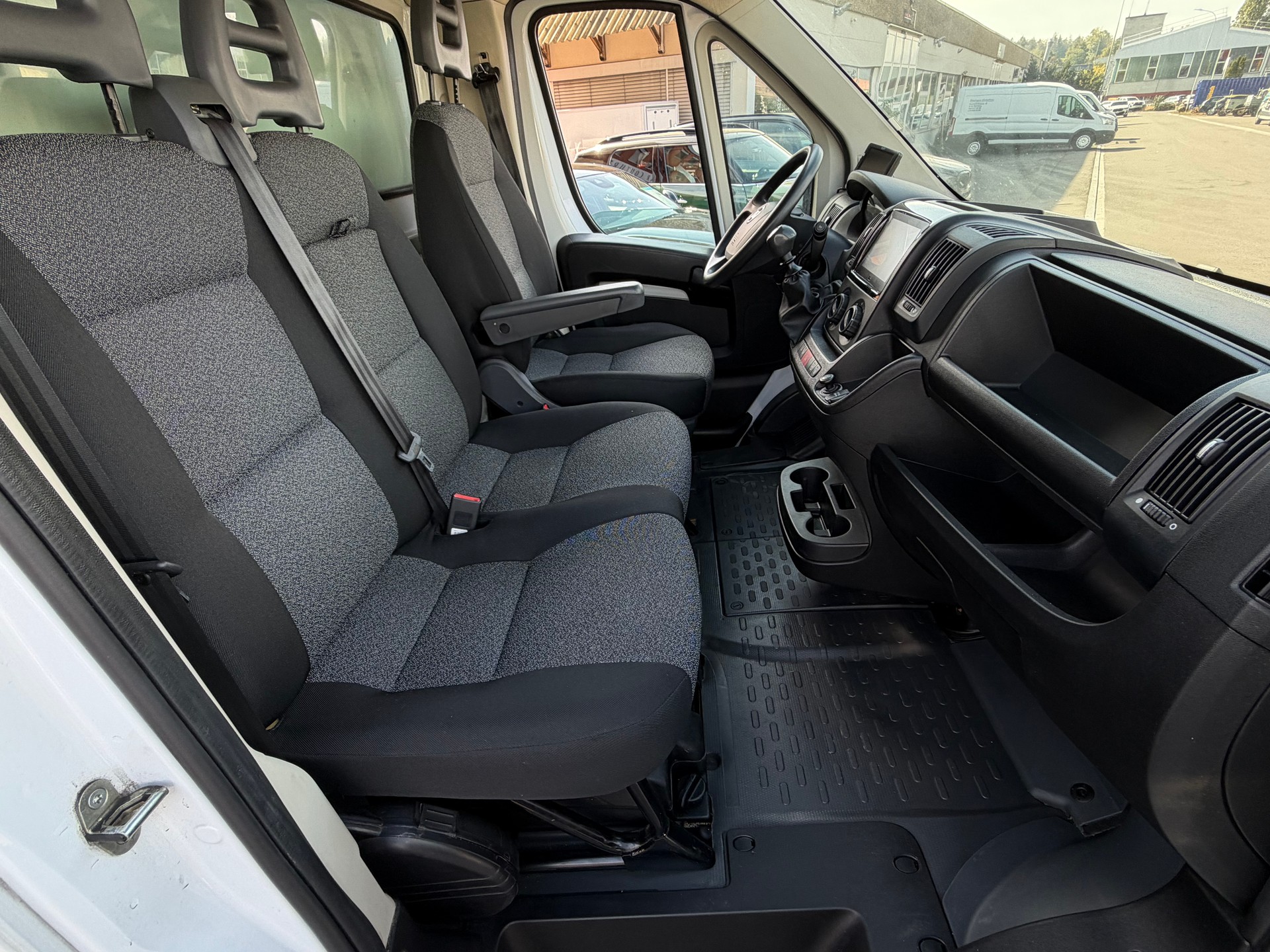 FIAT Ducato 35 2.3 MJ H3 Koffer mit Flügeltüren*Rückfahrkamera*Ab MFK*-image-14