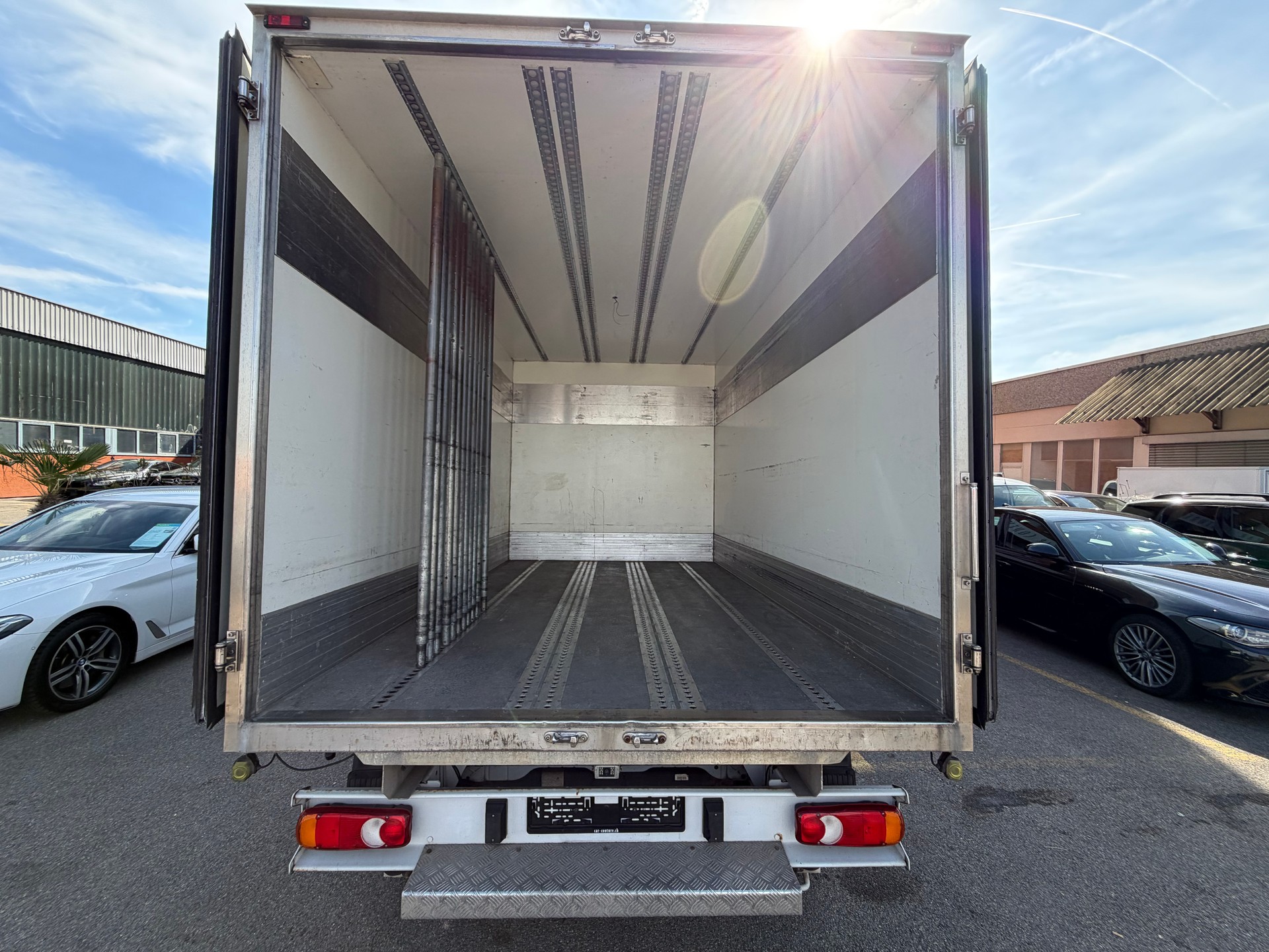 FIAT Ducato 35 2.3 MJ H3 Koffer mit Flügeltüren*Rückfahrkamera*Ab MFK*-image-7