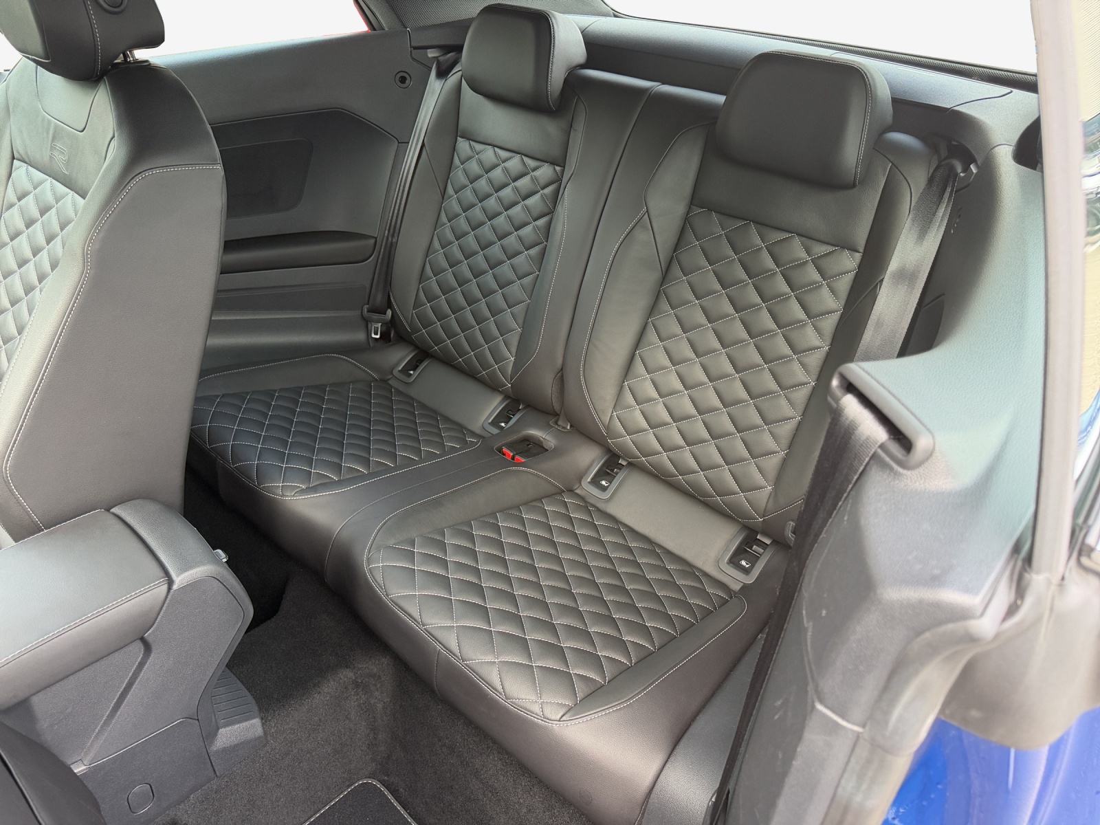 VW T-Roc Cabriolet 1.5 TSI EVO R-Line DSG-image-11