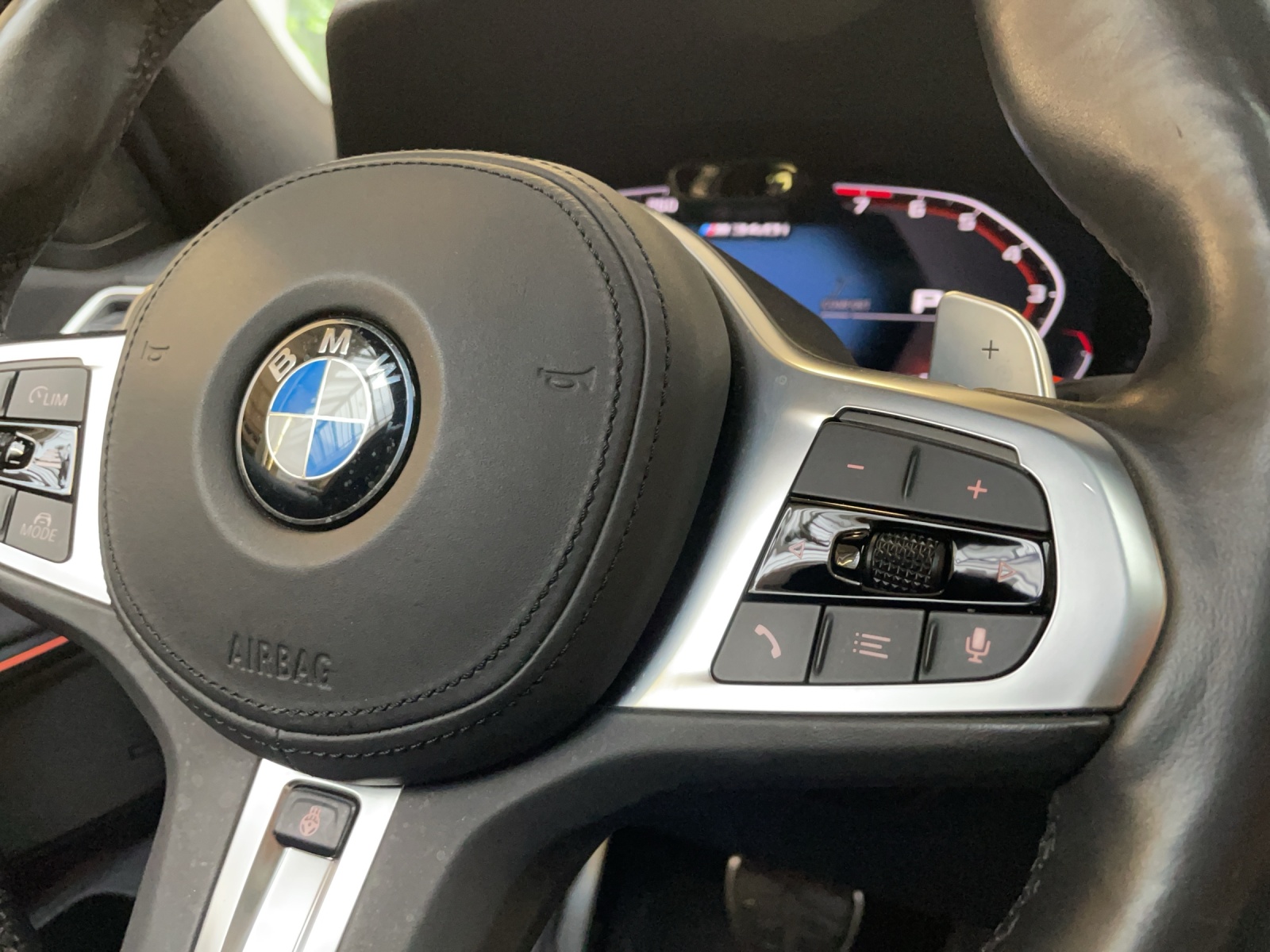 BMW M340i xDrive Steptronic-image-15