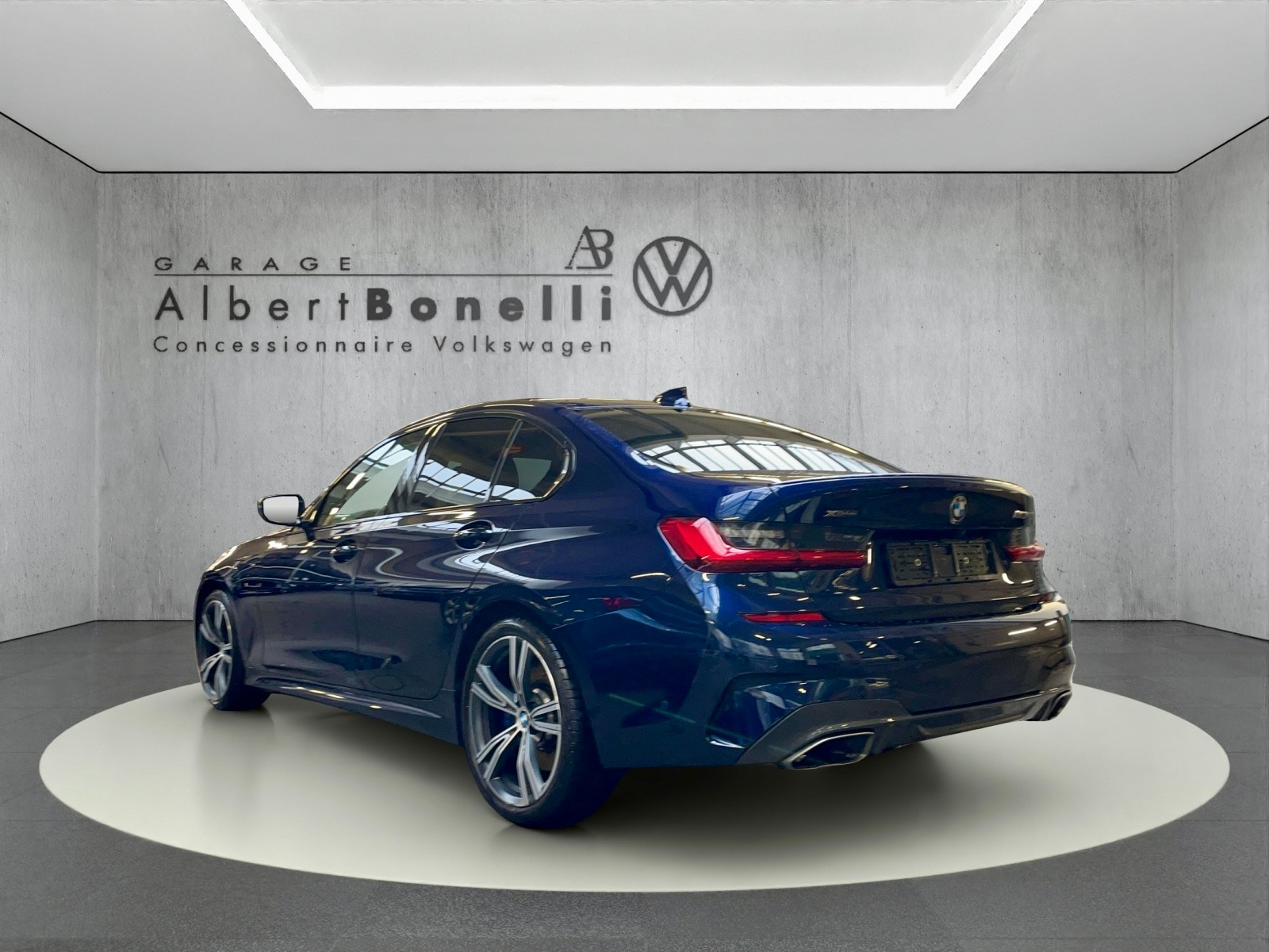 BMW M340i xDrive Steptronic-image-2
