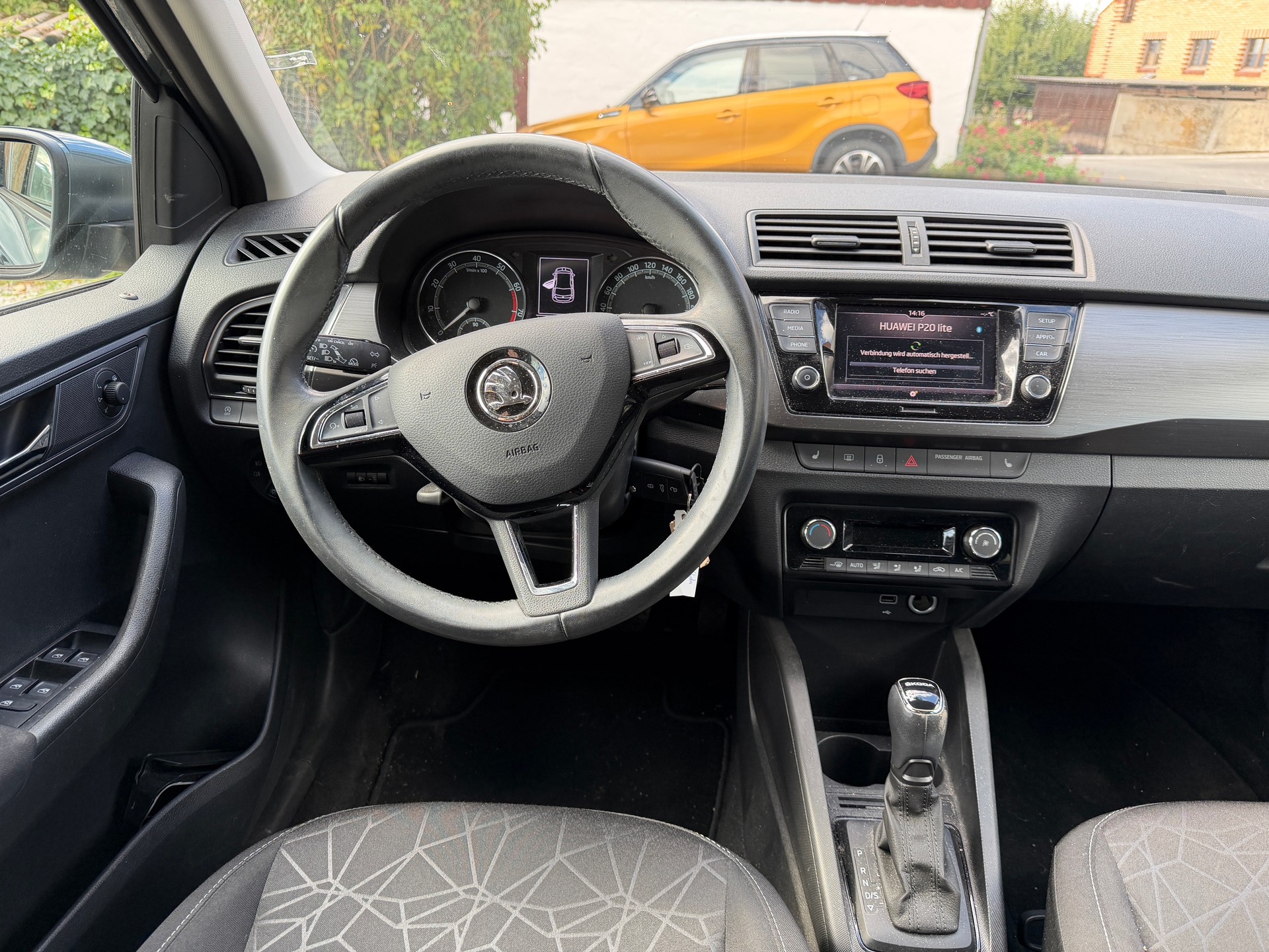 SKODA Fabia 1.0 TSI Clever DSG-image-8