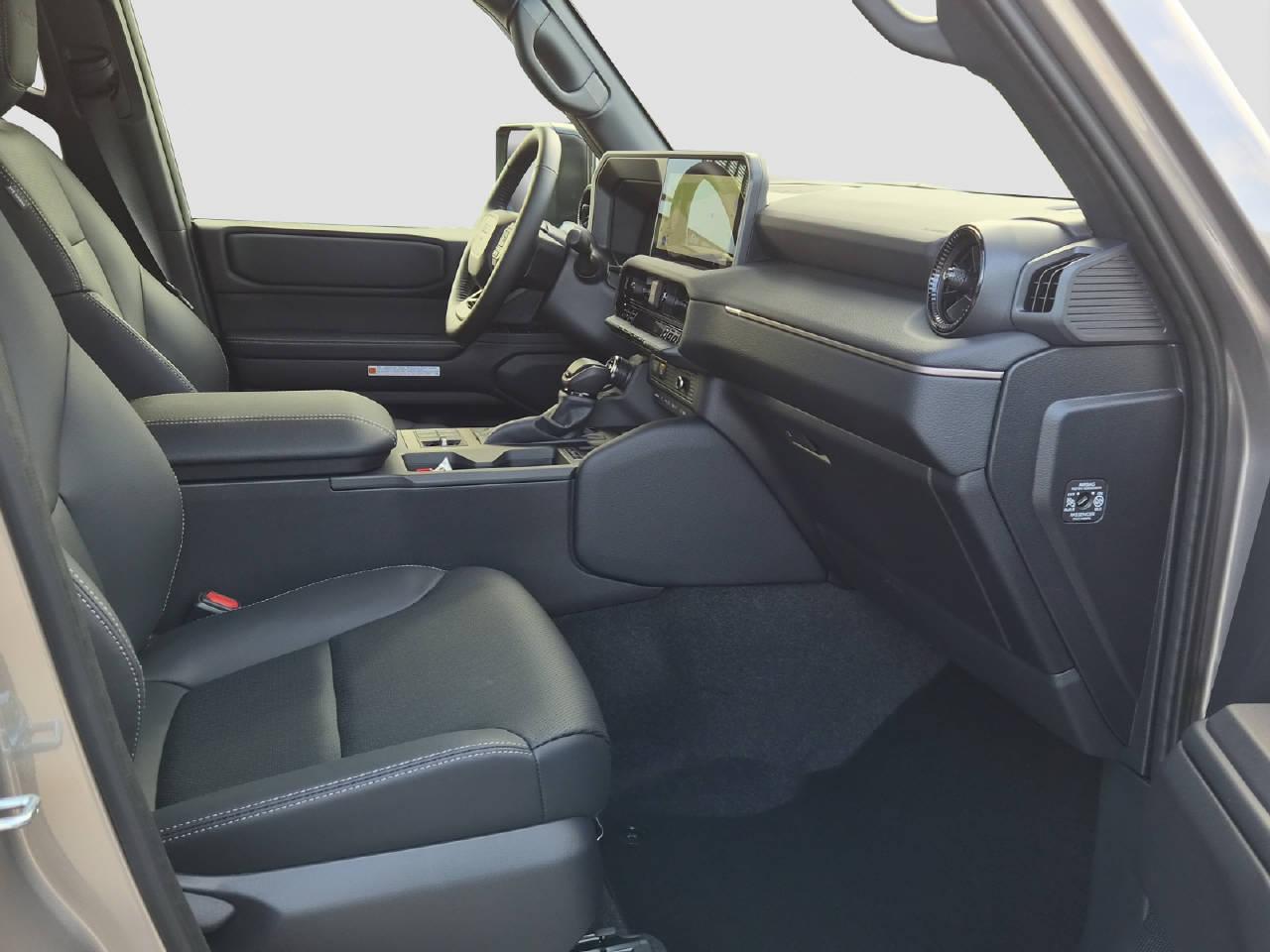 TOYOTA Land Cruiser 2.8 D 48V 230 Rebel-image-18
