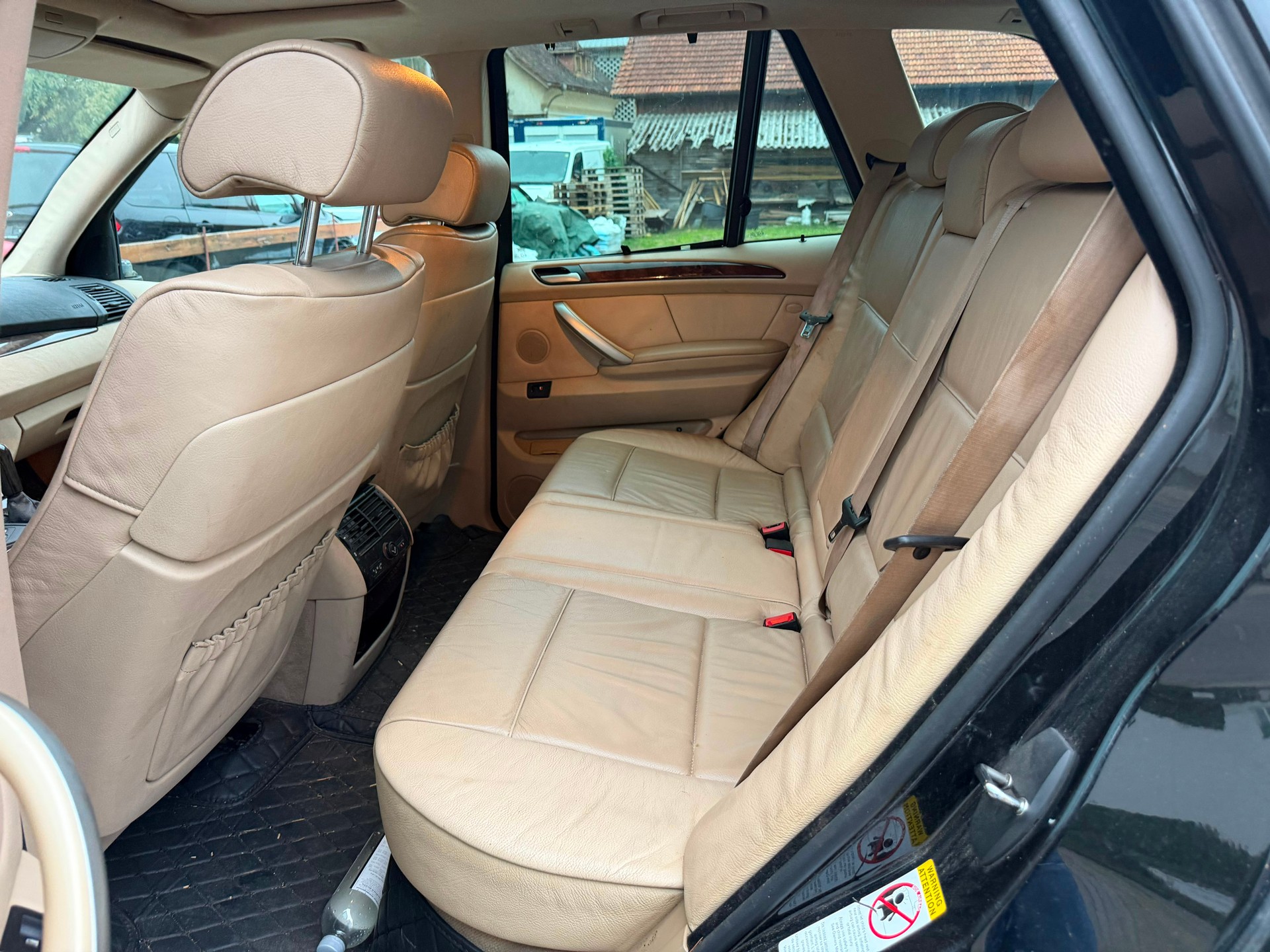 BMW X5 4.4i-image-4