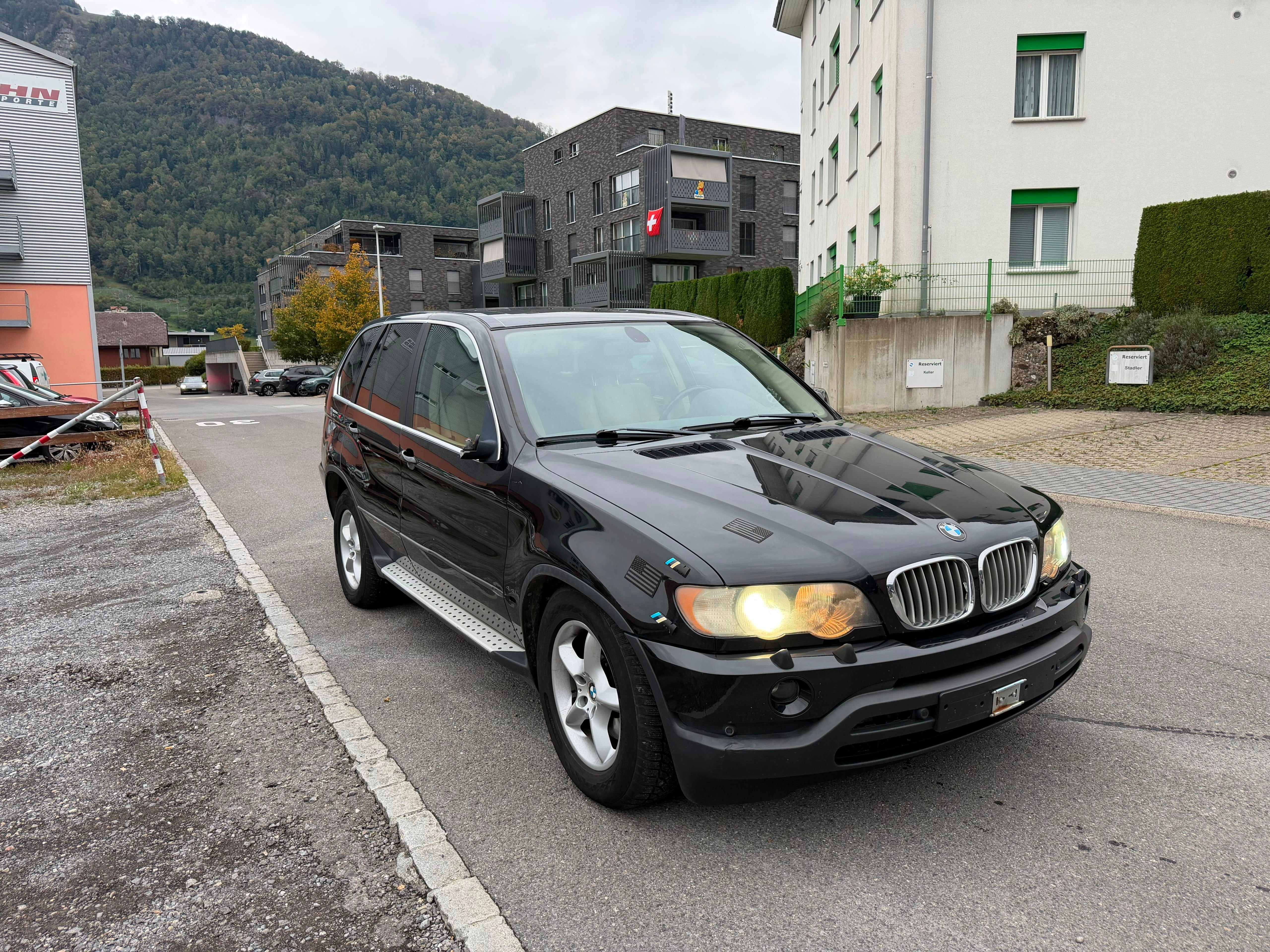 Car photo