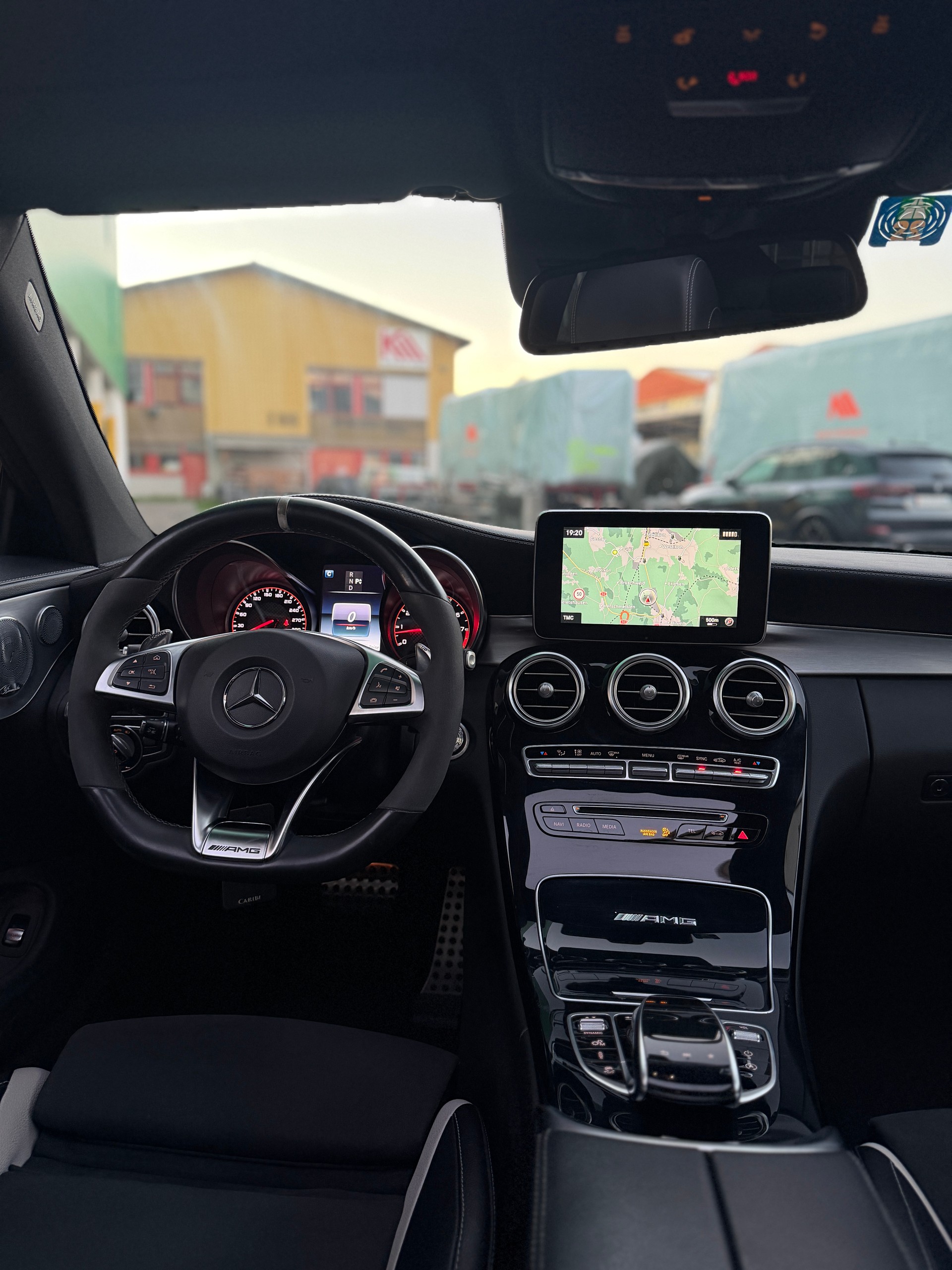 MERCEDES-BENZ C 63 S AMG Speedshift-image-8