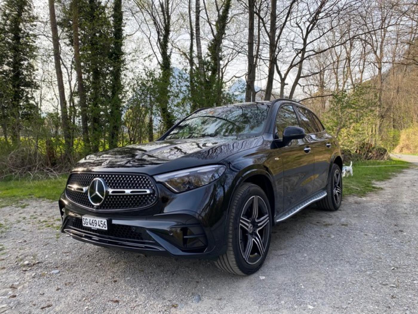 MERCEDES-BENZ GLC 400 e 4Matic EQ Star 9G-Tronic AMG Line PREMIUM-showroom-element-2