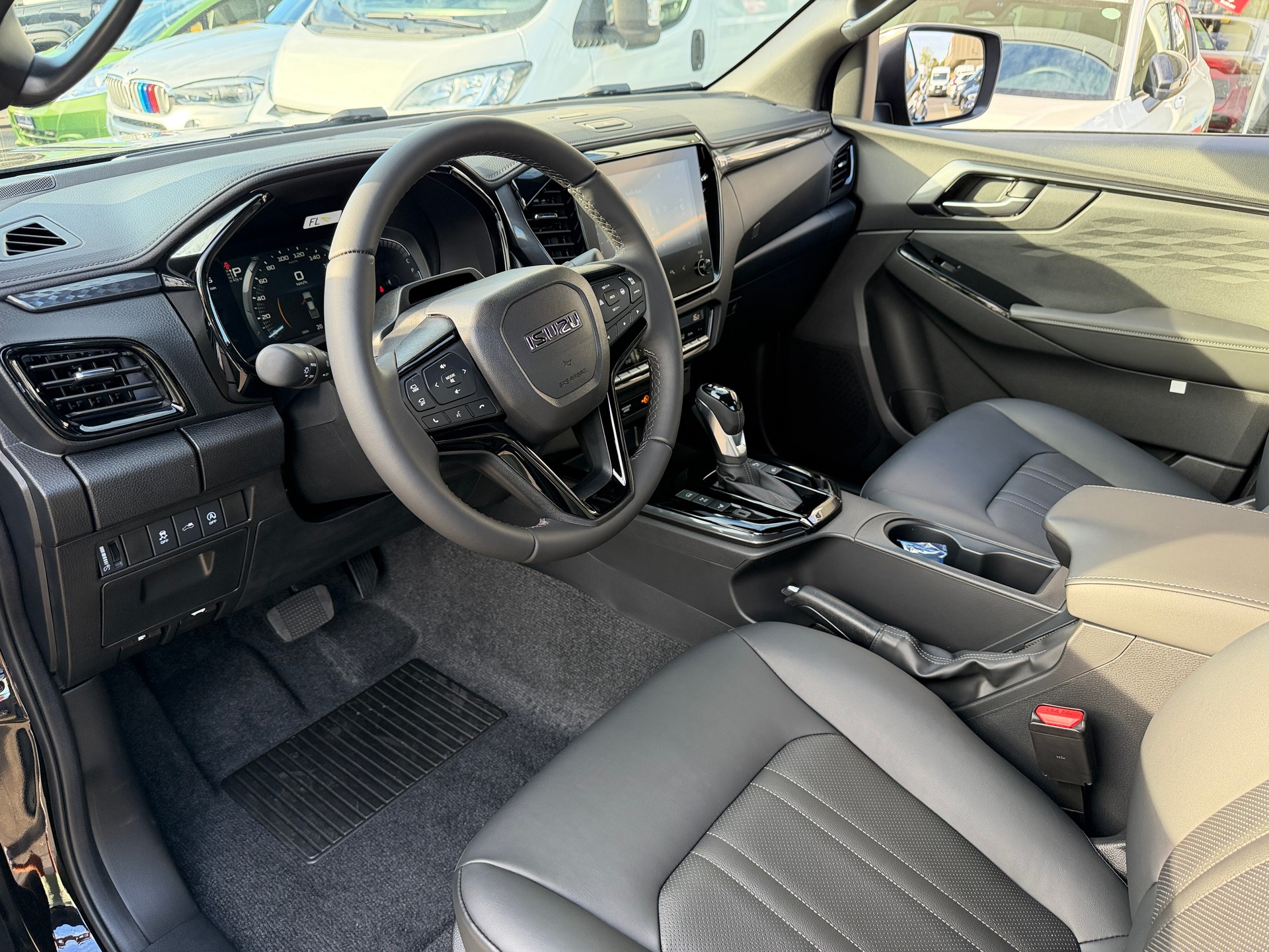 ISUZU CrewCab Nitro Sport 2.2 DMS AT 4x4-image-7