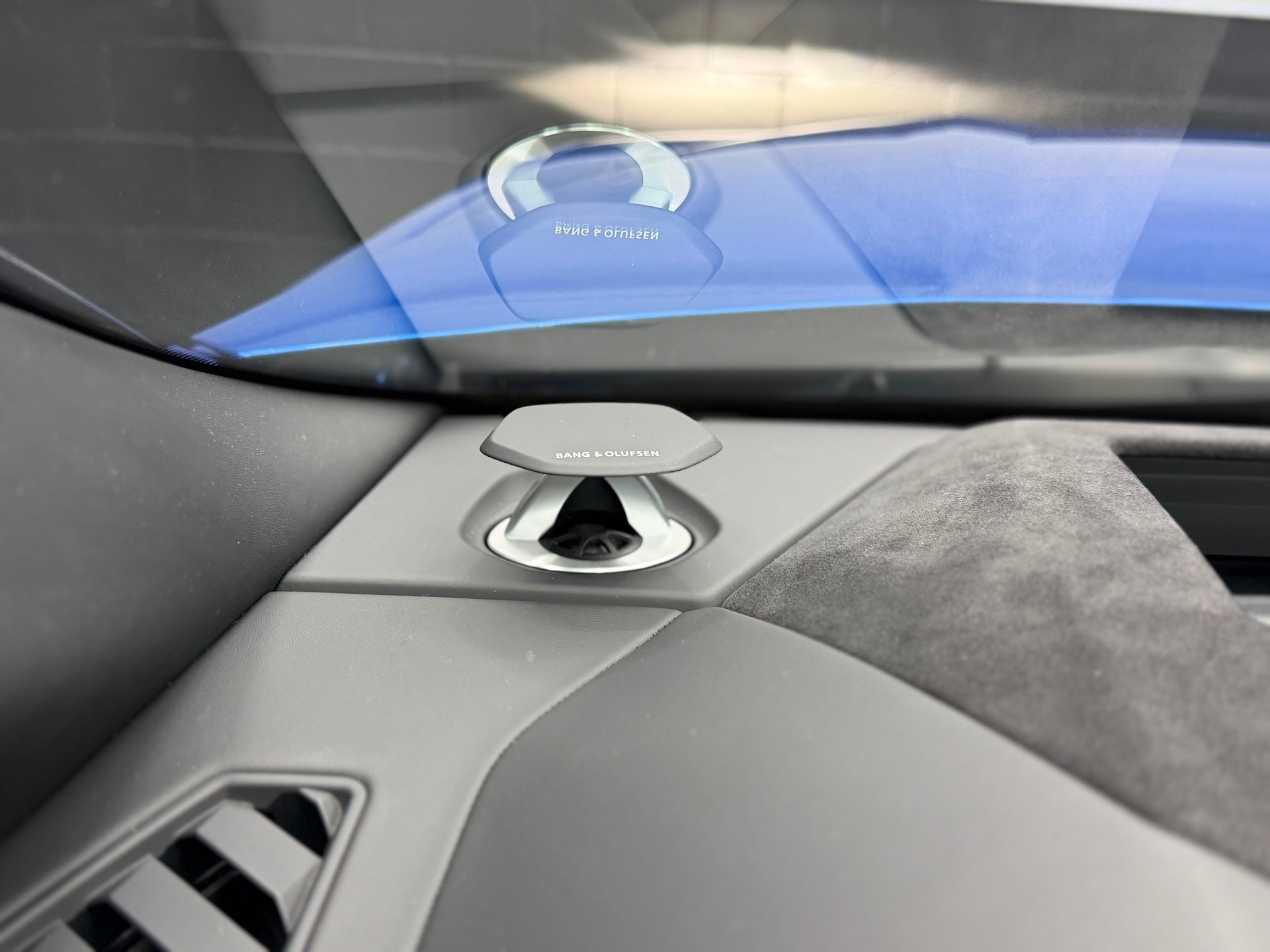LAMBORGHINI Urus E-Gear | Akrapovic | Full Carbon | Panorama Dach | Lambo Garantie-image-19