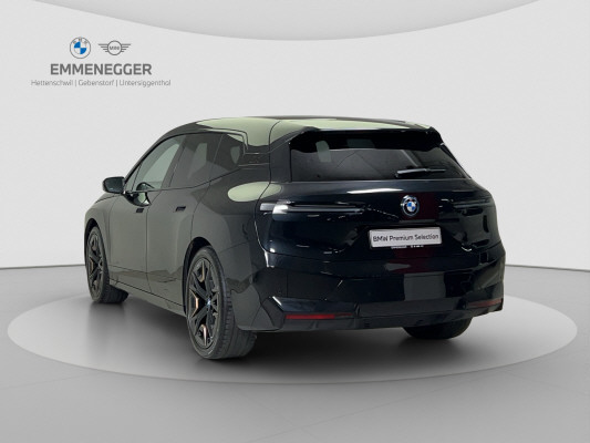 BMW iX xDrive50-image-2