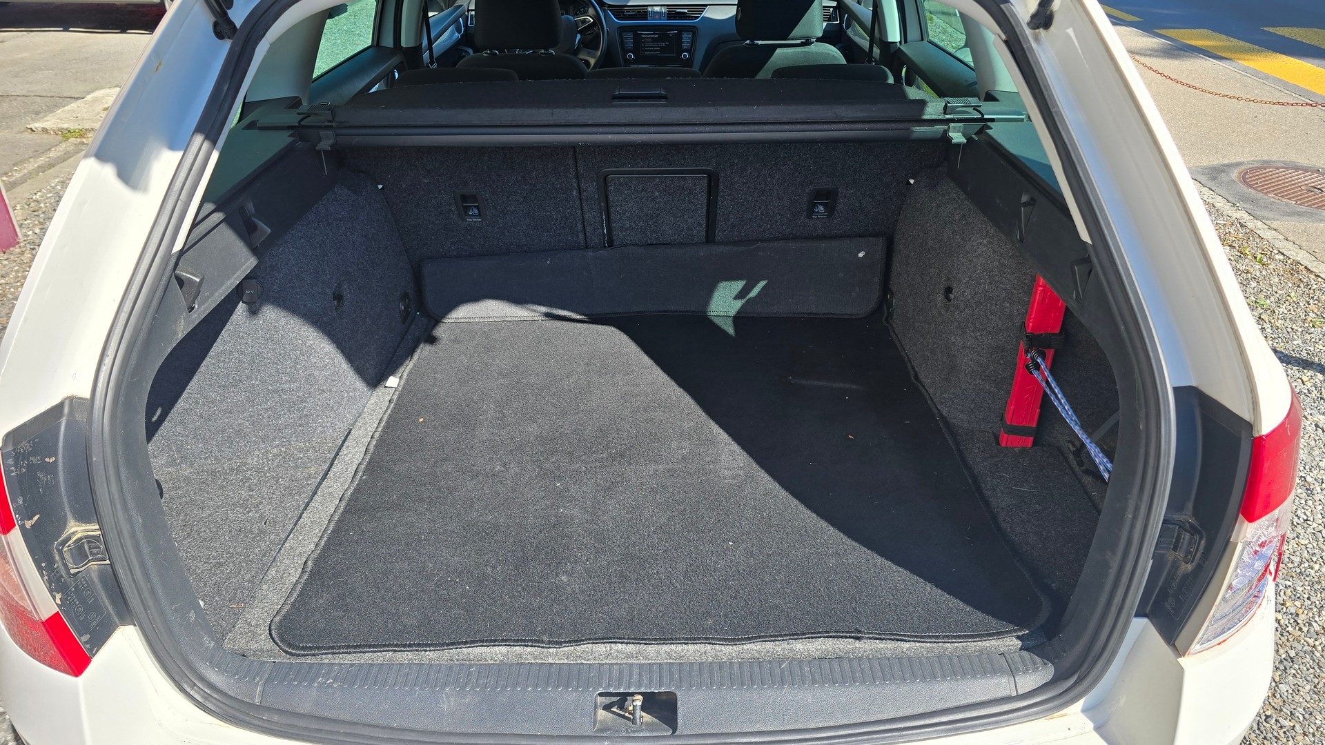 SKODA Octavia Combi 2.0 TDI Style 4x4 DSG-image-3