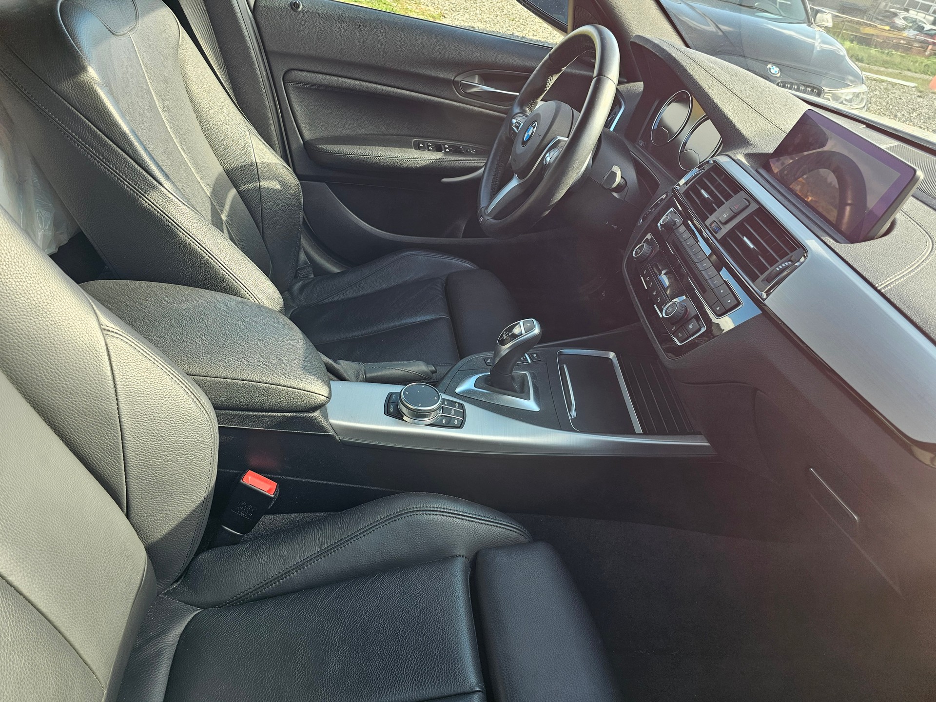 BMW M140i xDrive Steptronic-image-9