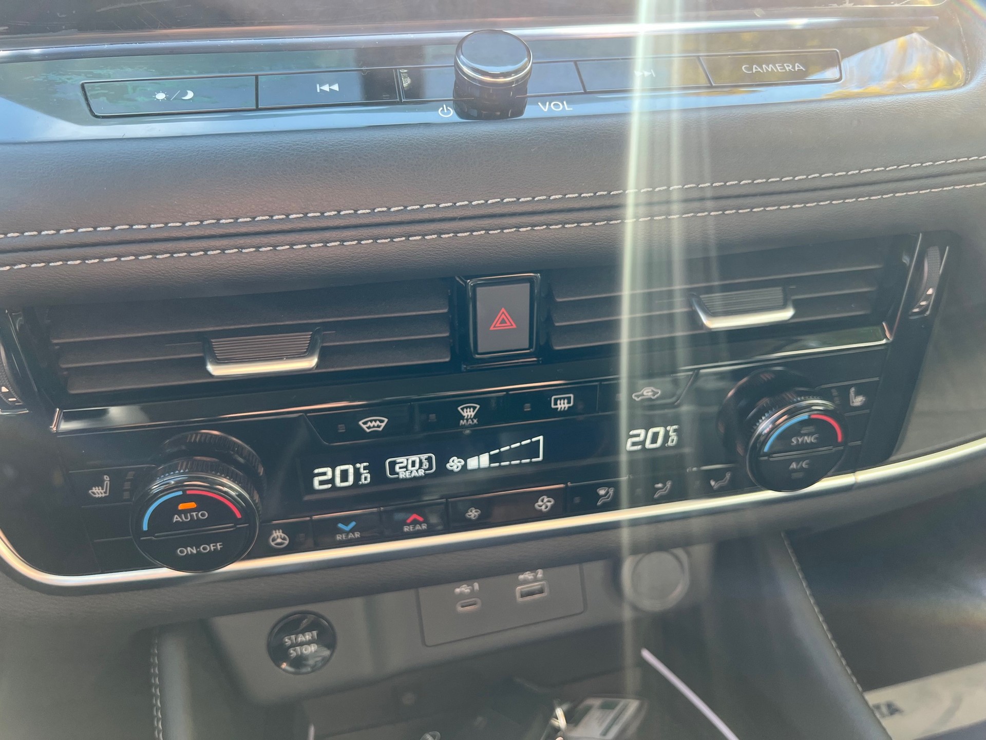 NISSAN X-Trail 1.5 VC-T e-Power 4WD 7 Sitze Tekna-image-12