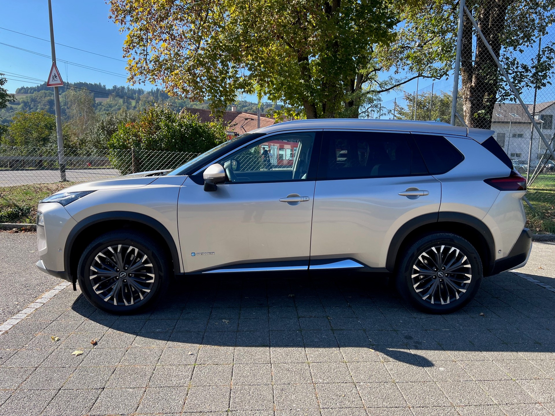 NISSAN X-Trail 1.5 VC-T e-Power 4WD 7 Sitze Tekna-image-3