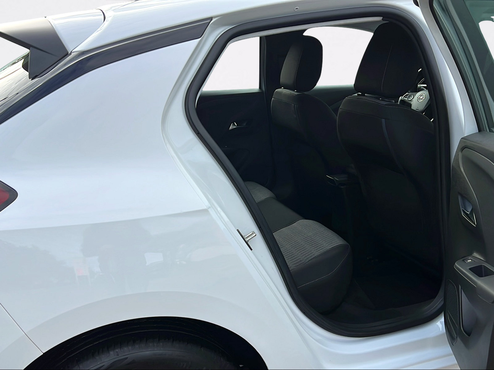 OPEL Corsa 1.2 TP Edition-image-9