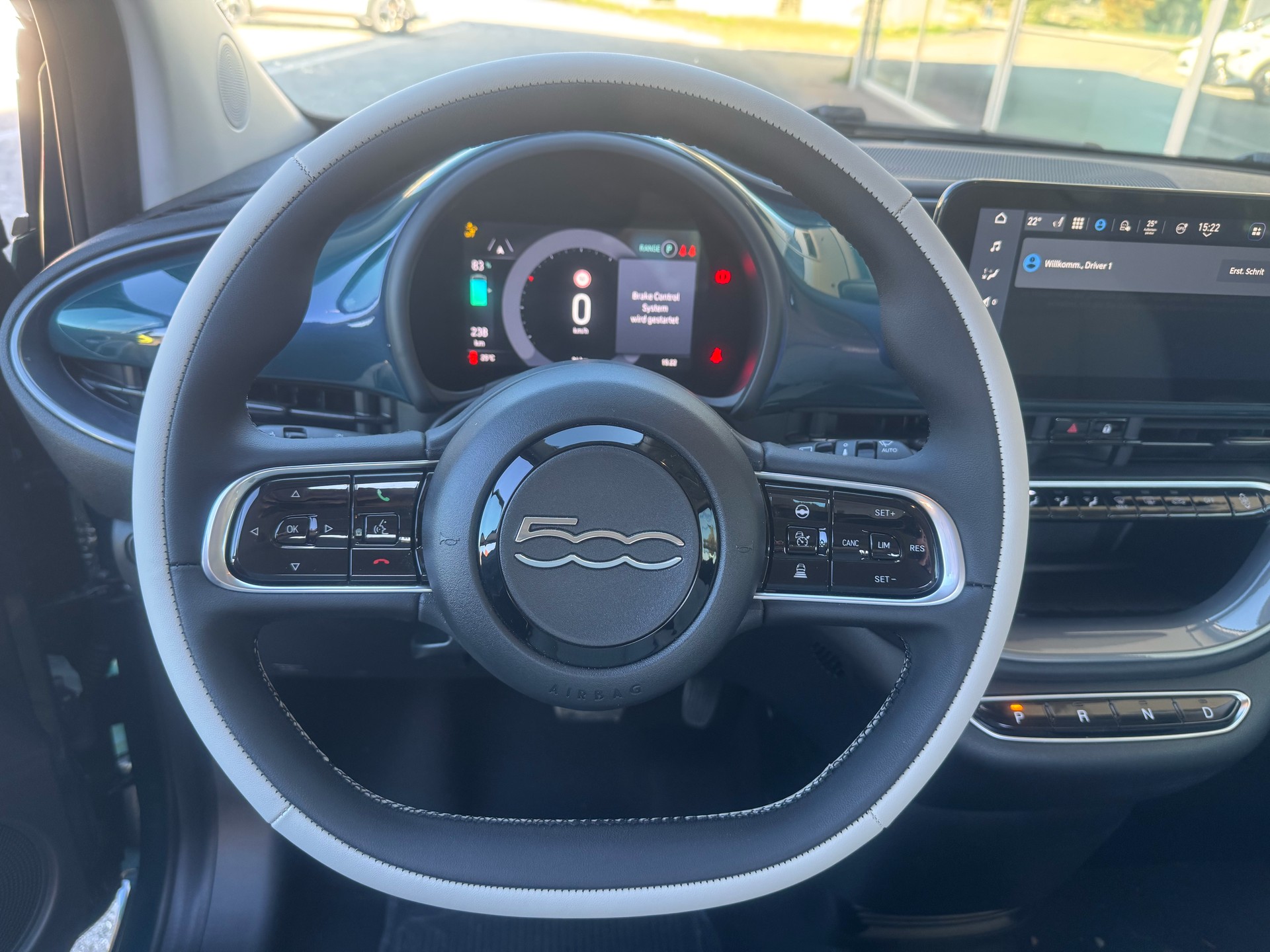 FIAT 500 electric 87 kW La Prima-image-8