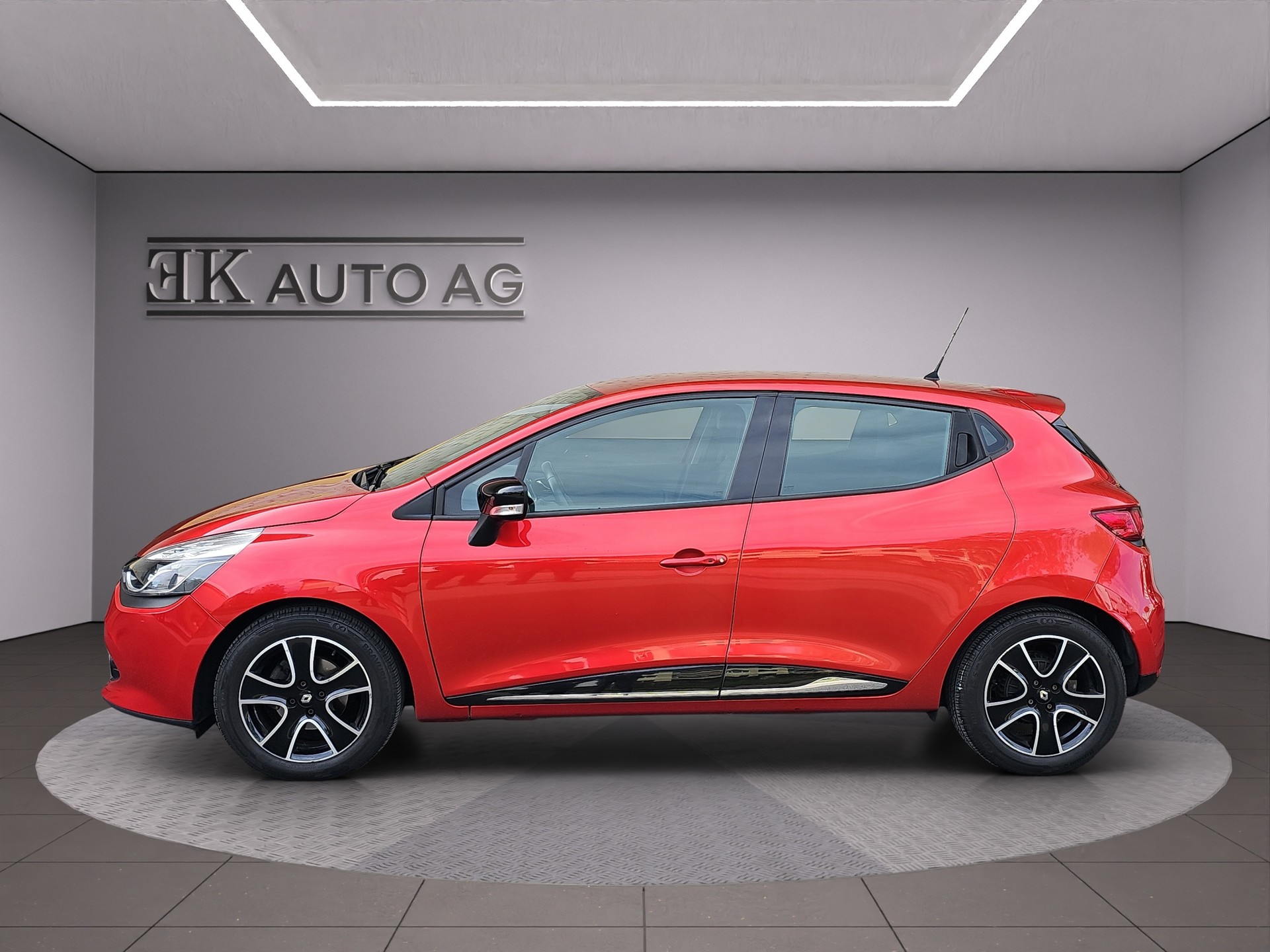 RENAULT Clio 1.2 16V T EDC-image-1