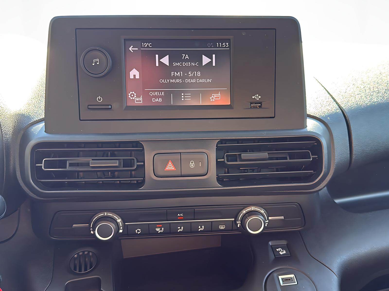 TOYOTA PROACE CITY Van L1 52KWh Active-image-8