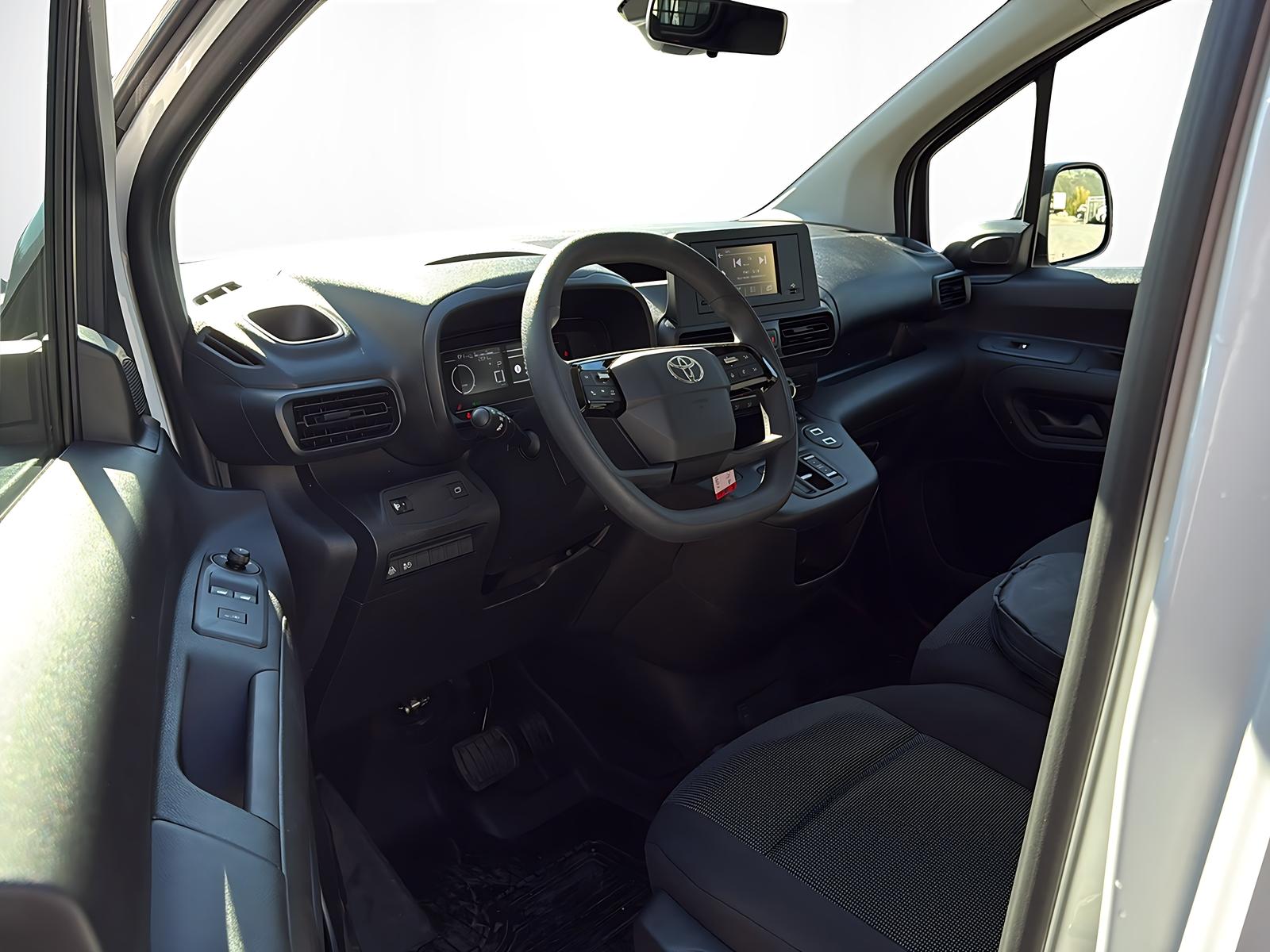 TOYOTA PROACE CITY Van L1 52KWh Active-image-10