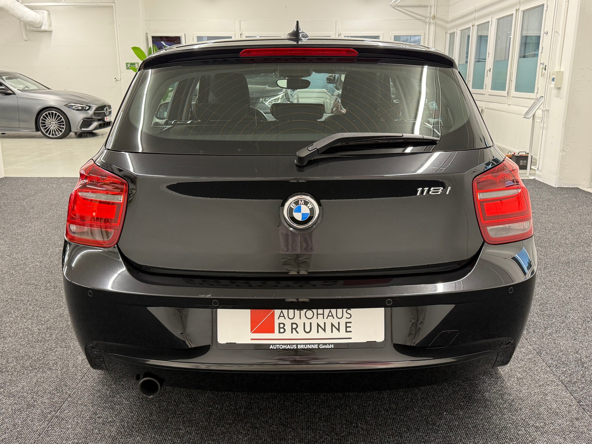BMW 118i Sport Line Steptronic-image-4