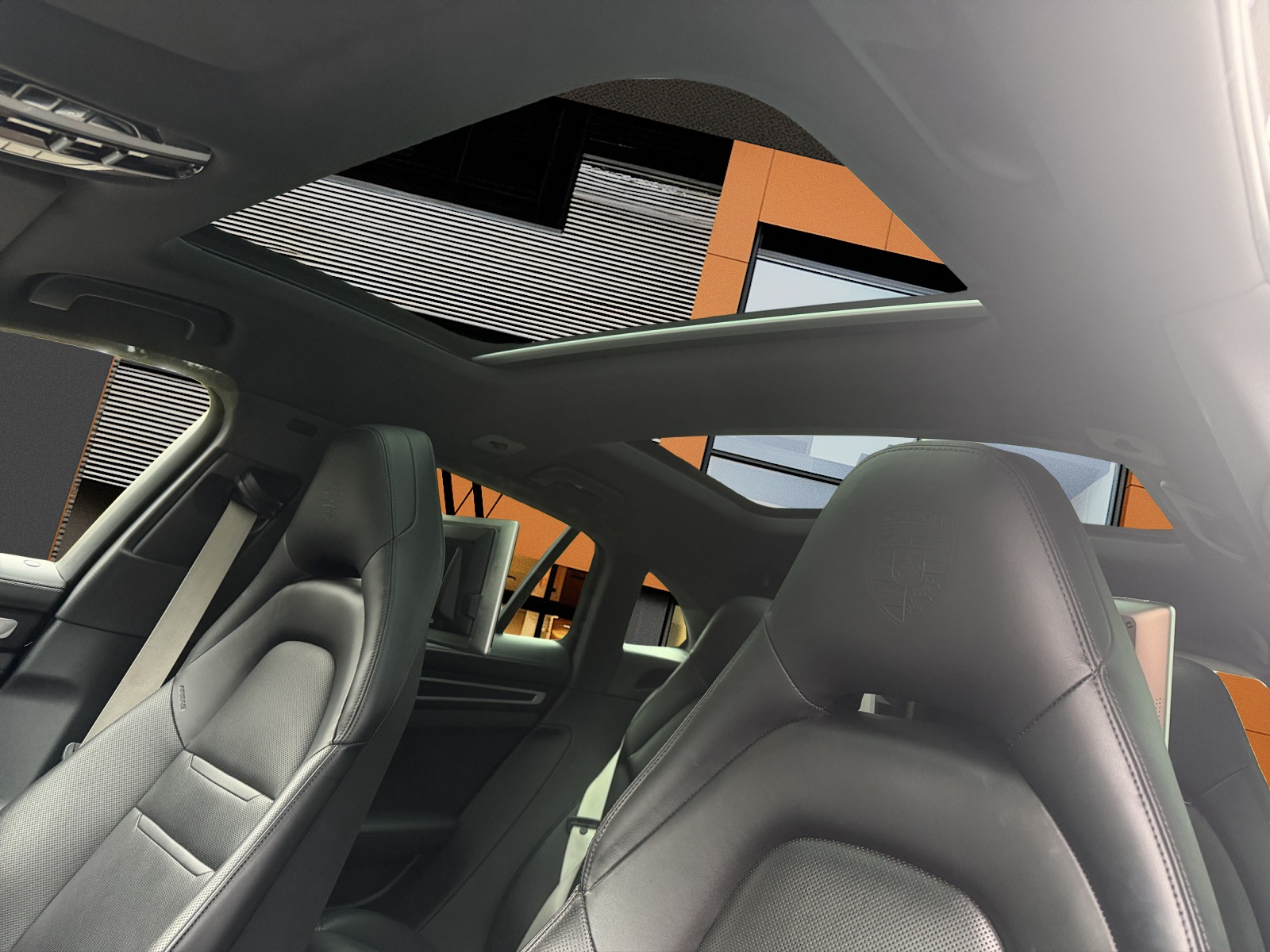 PORSCHE Panamera Sport Turismo 2.9 V6 4 E-Hybrid / CH Auslieferung - Top Ausstattung-image-17