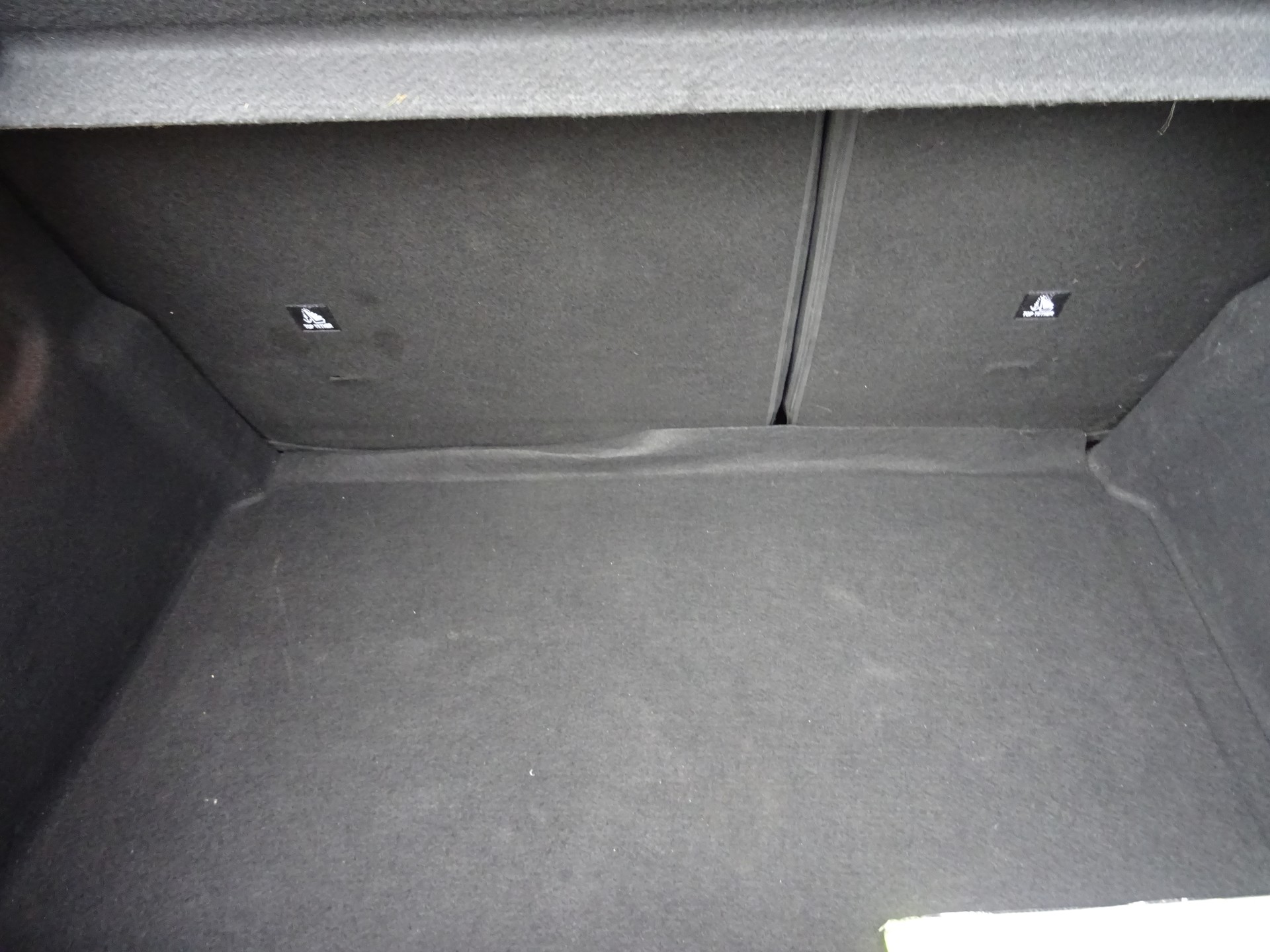 PEUGEOT 208 1.2 MHEV 145 GT-image-7