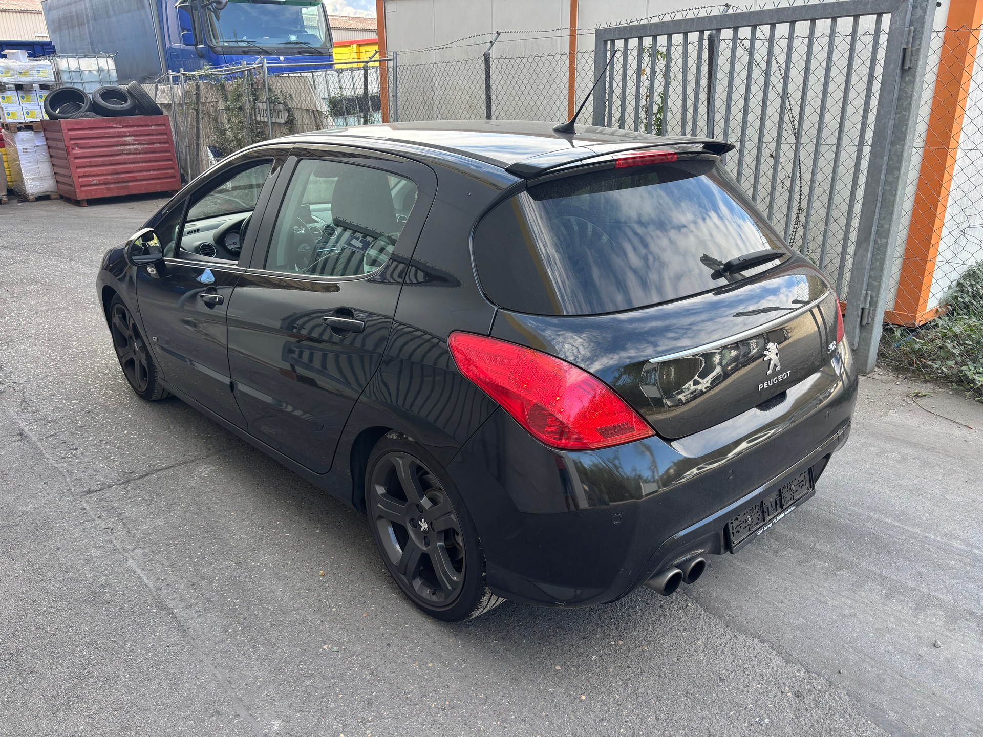 PEUGEOT 308 1.6 16V T GTi-image-2