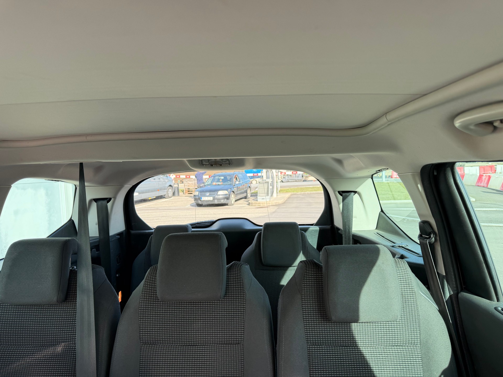PEUGEOT 5008 2.0 HDI Business Automatic-image-11