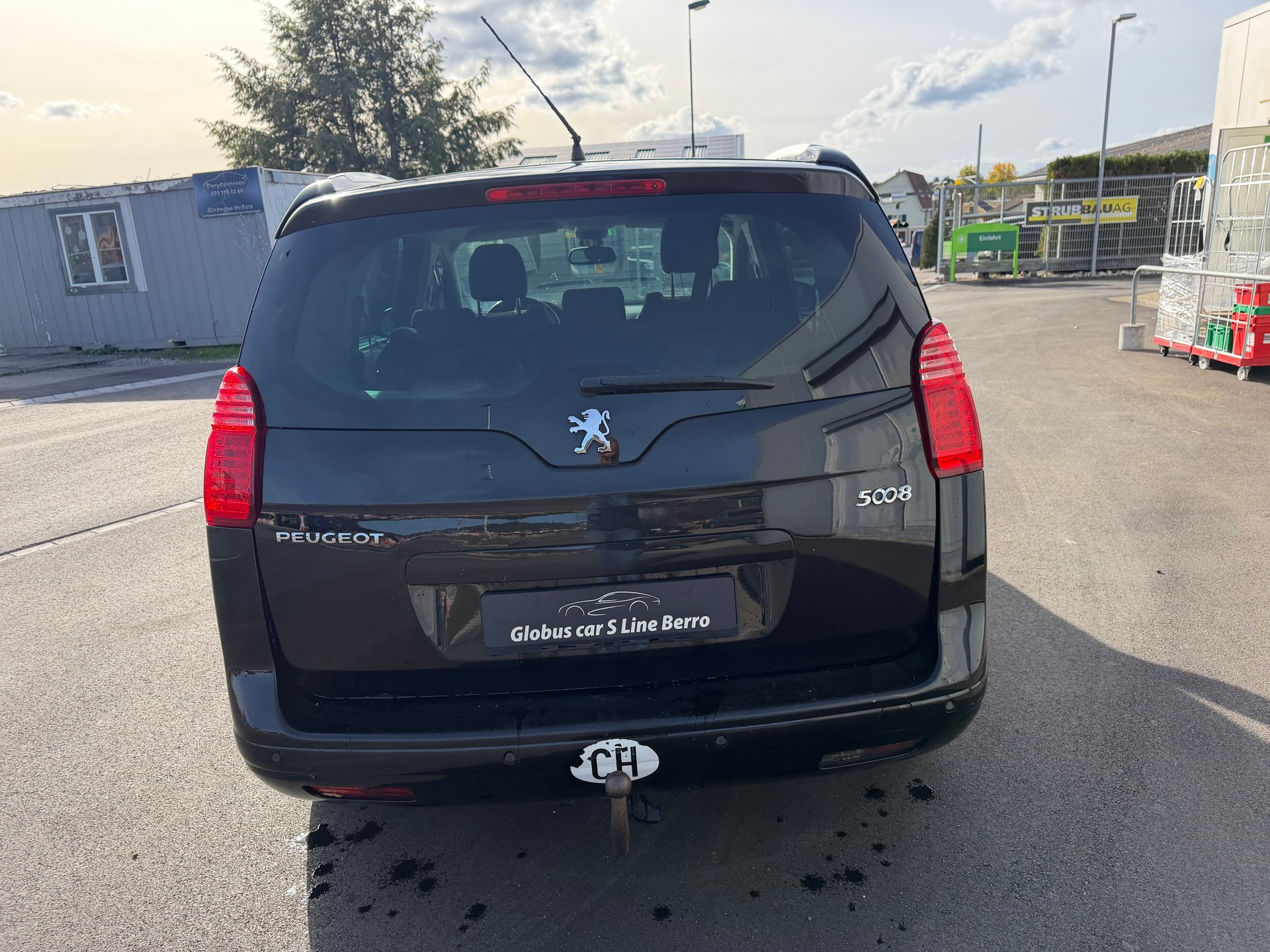 PEUGEOT 5008 2.0 HDI Business Automatic-image-5