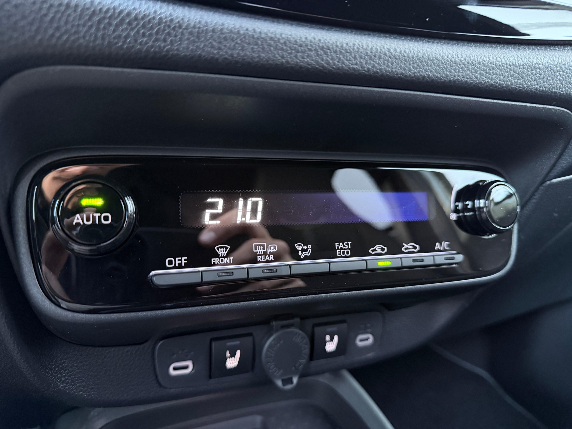 TOYOTA Aygo X 1.5 VVT-i HSD Trend-image-11