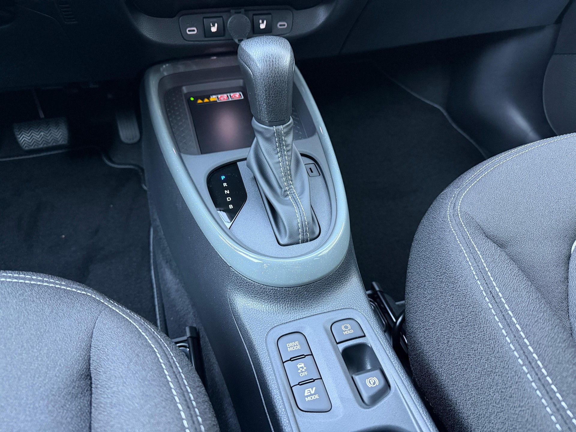 TOYOTA Aygo X 1.5 VVT-i HSD Trend-image-9