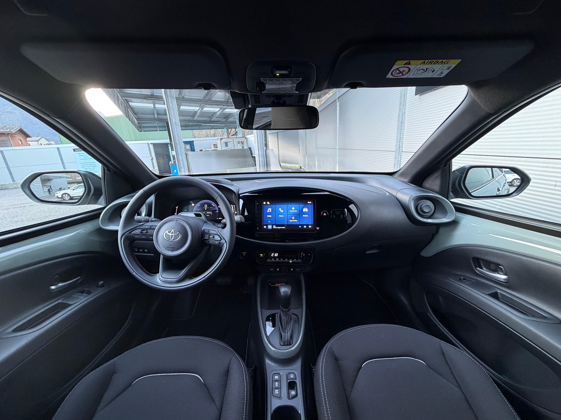 TOYOTA Aygo X 1.5 VVT-i HSD Trend-image-5